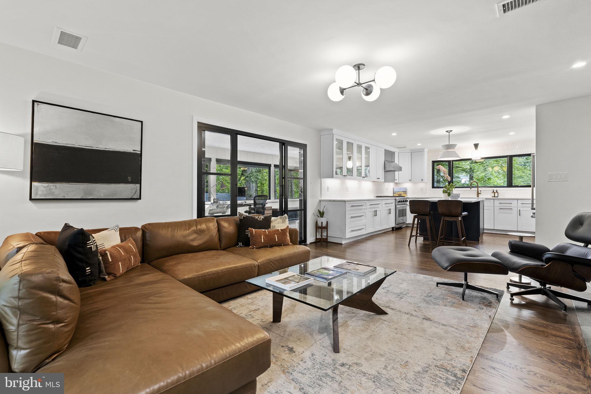 BRADLEY HILLS - Residential