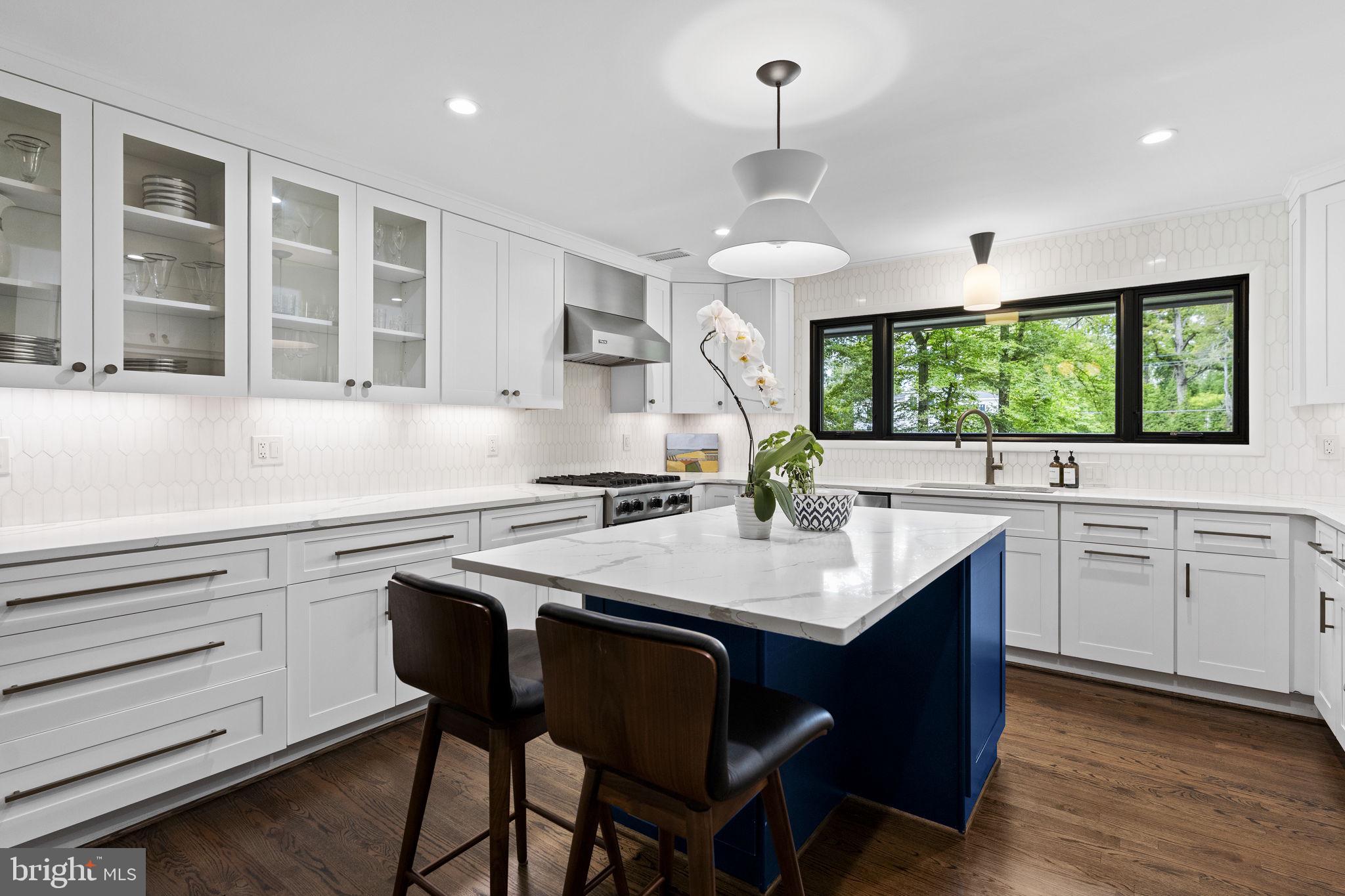 BRADLEY HILLS - Residential