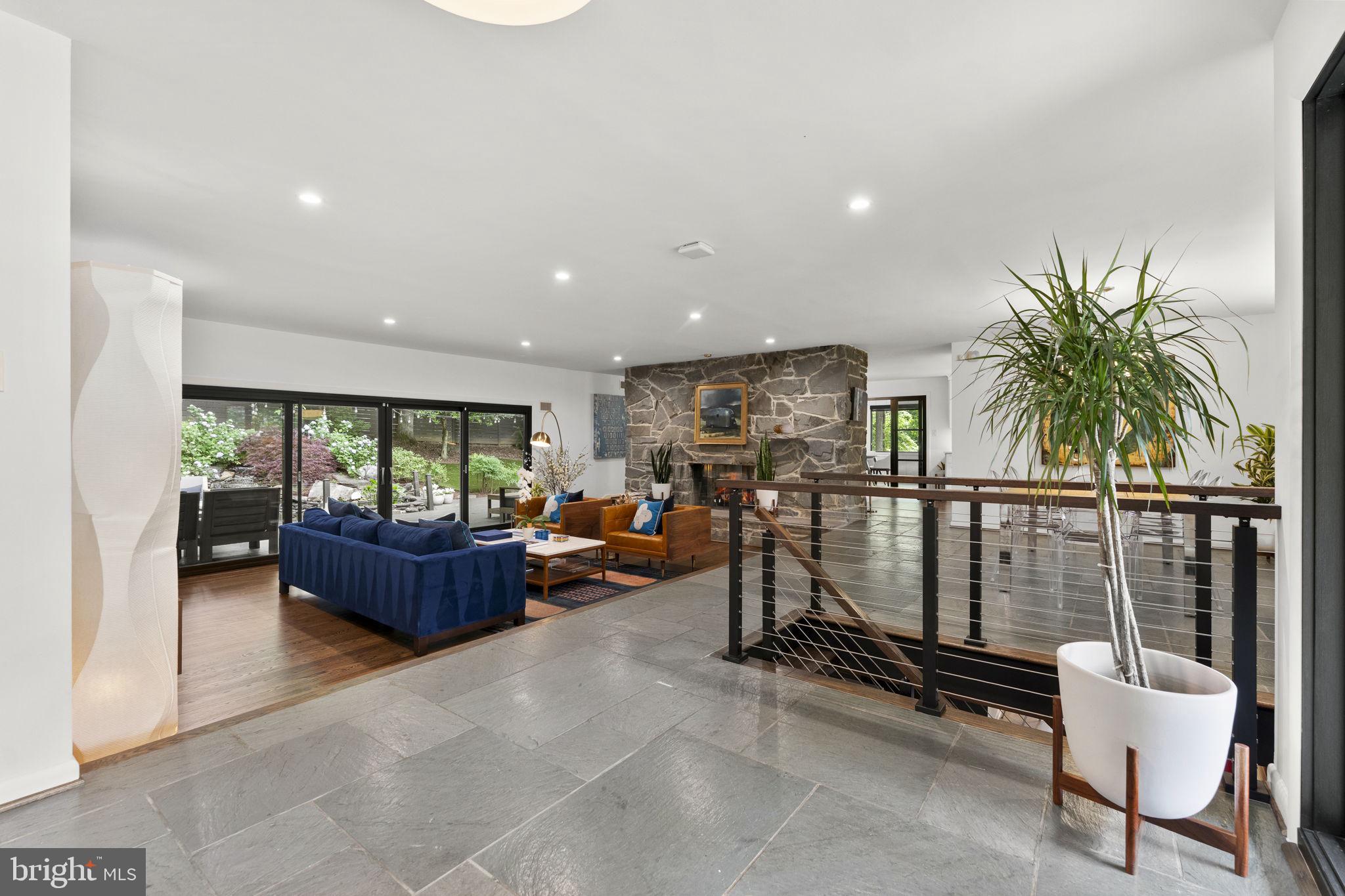 BRADLEY HILLS - Residential