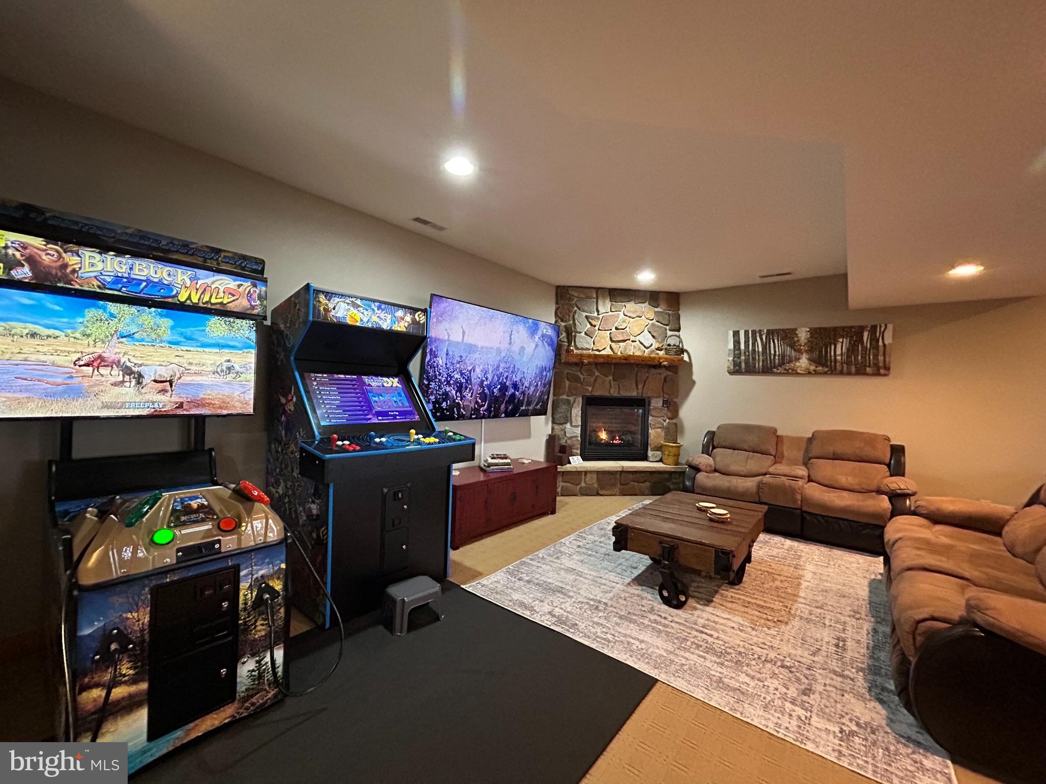 GALLATIN WOODS - Residential
