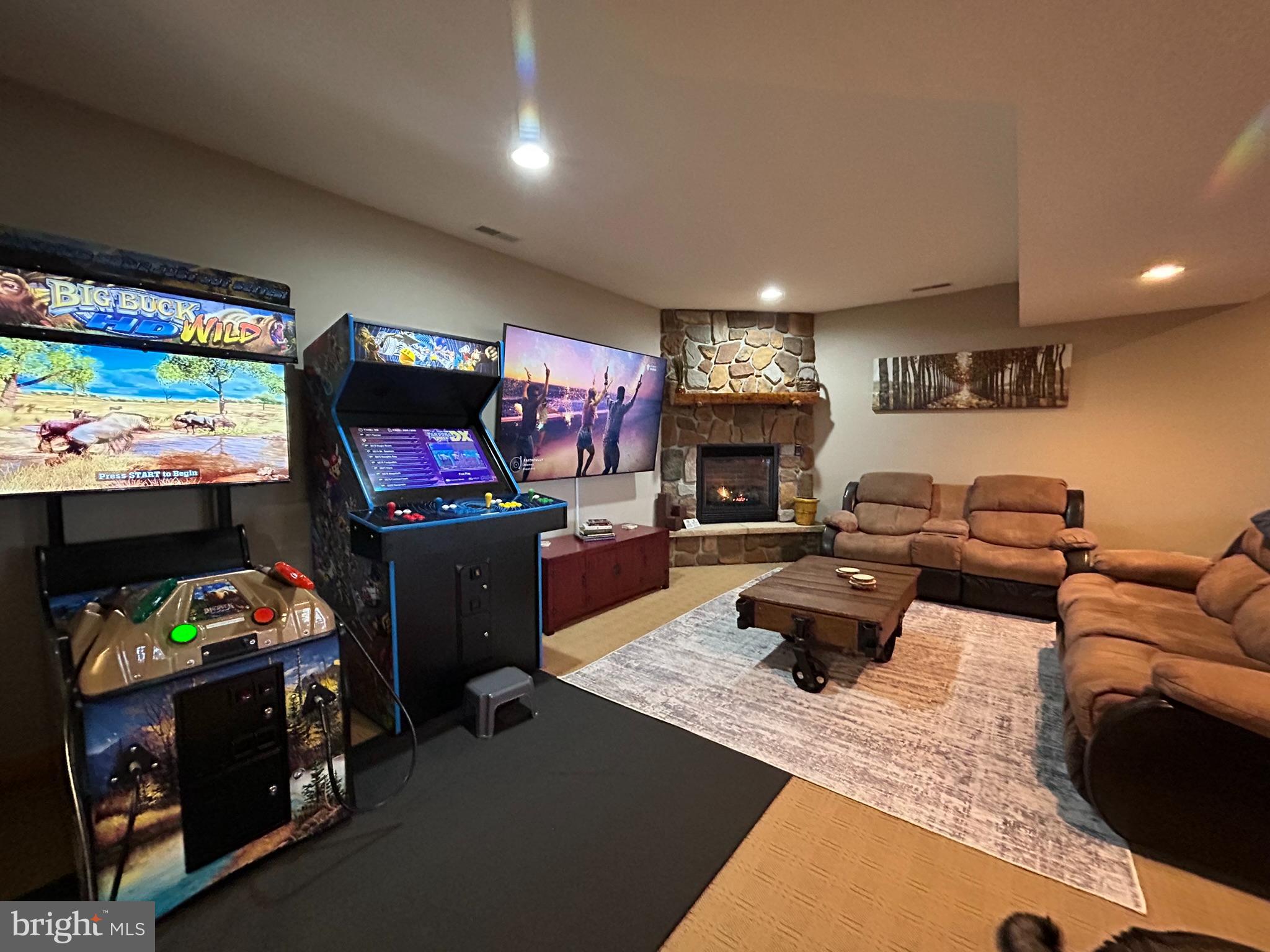 GALLATIN WOODS - Residential
