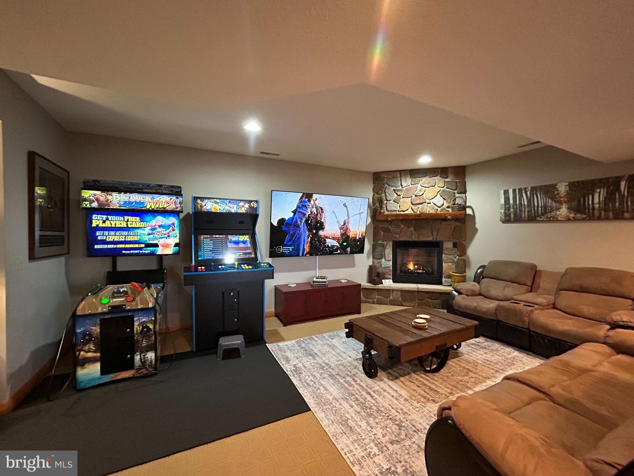 GALLATIN WOODS - Residential