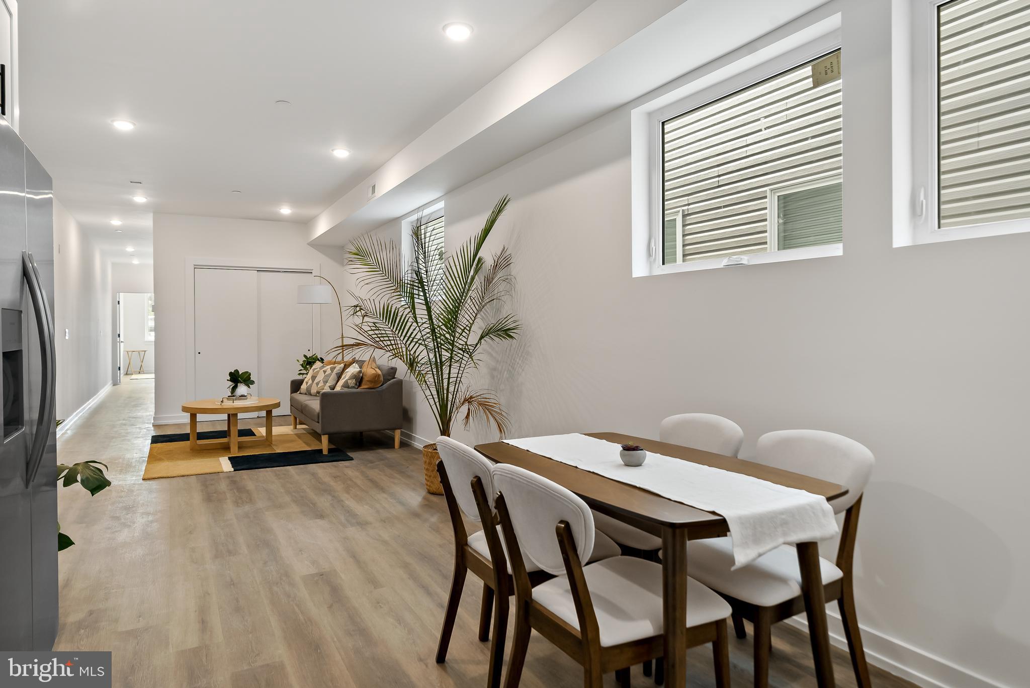 HUNTING PARK - Residential Lease
