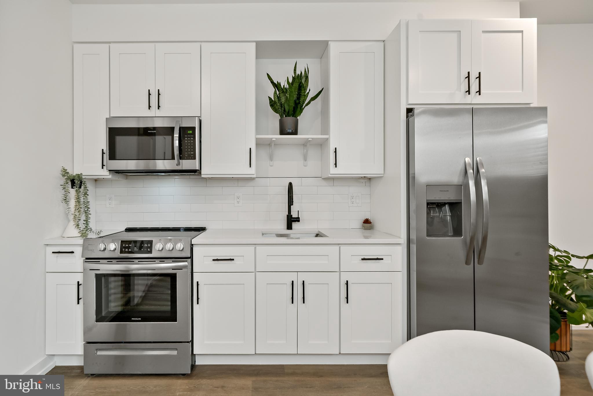HUNTING PARK - Residential Lease
