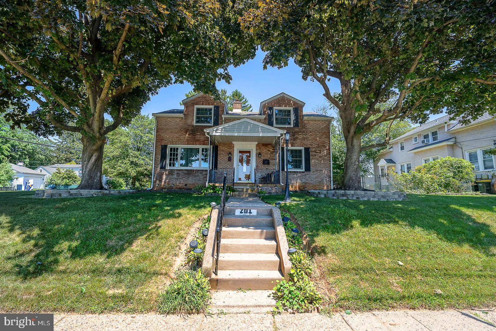 WILLOW GROVE - Residential