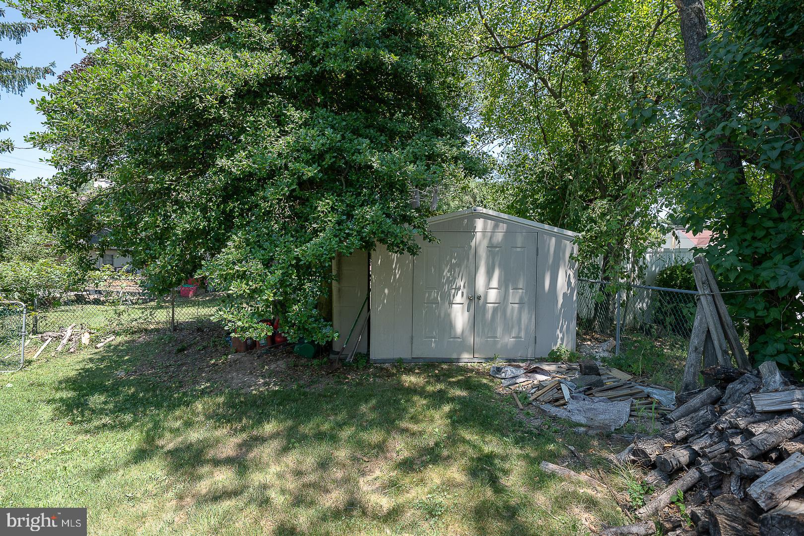 WILLOW GROVE - Residential