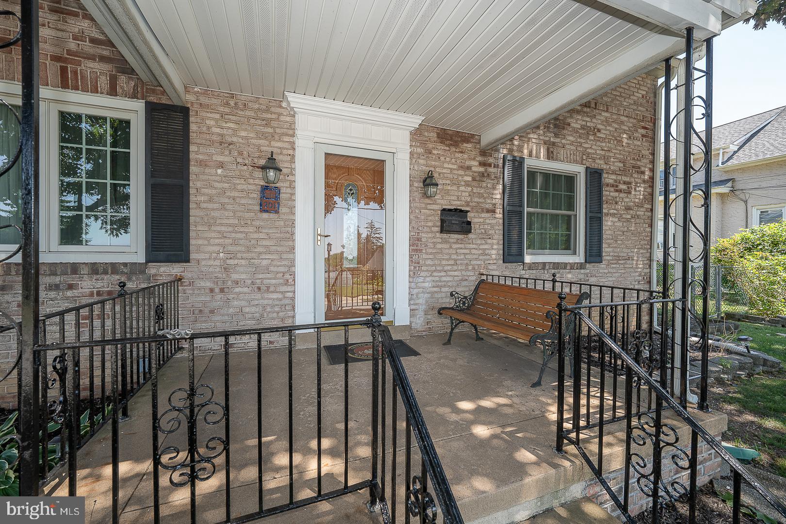 WILLOW GROVE - Residential
