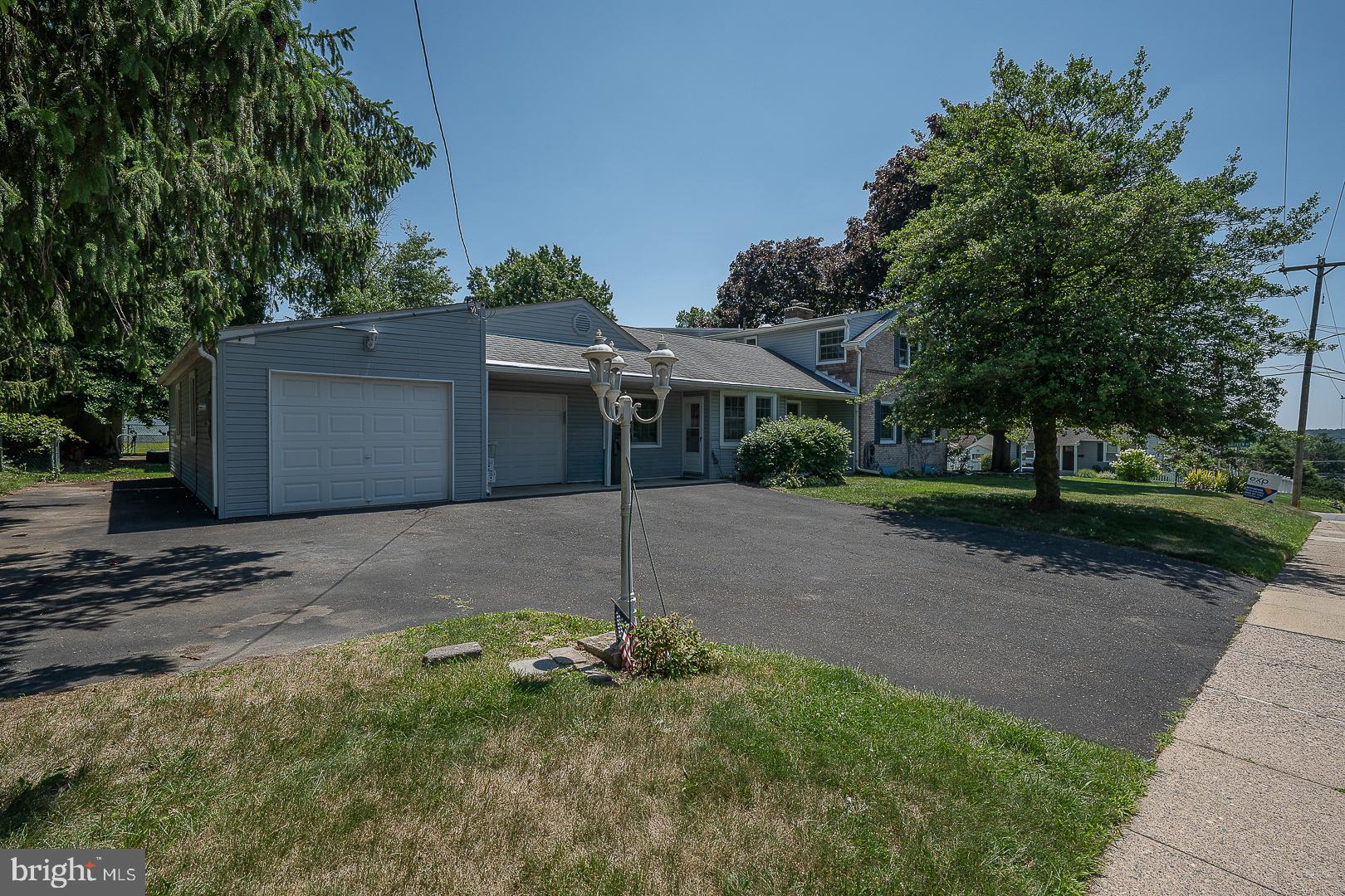 WILLOW GROVE - Residential