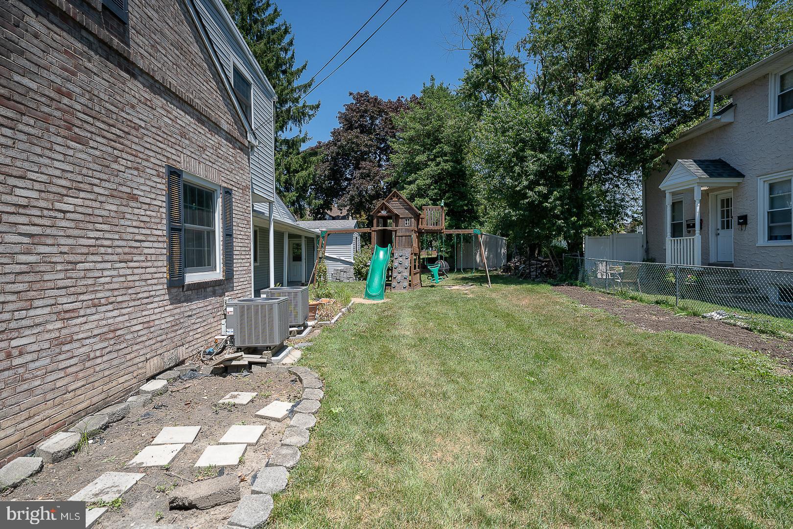 WILLOW GROVE - Residential