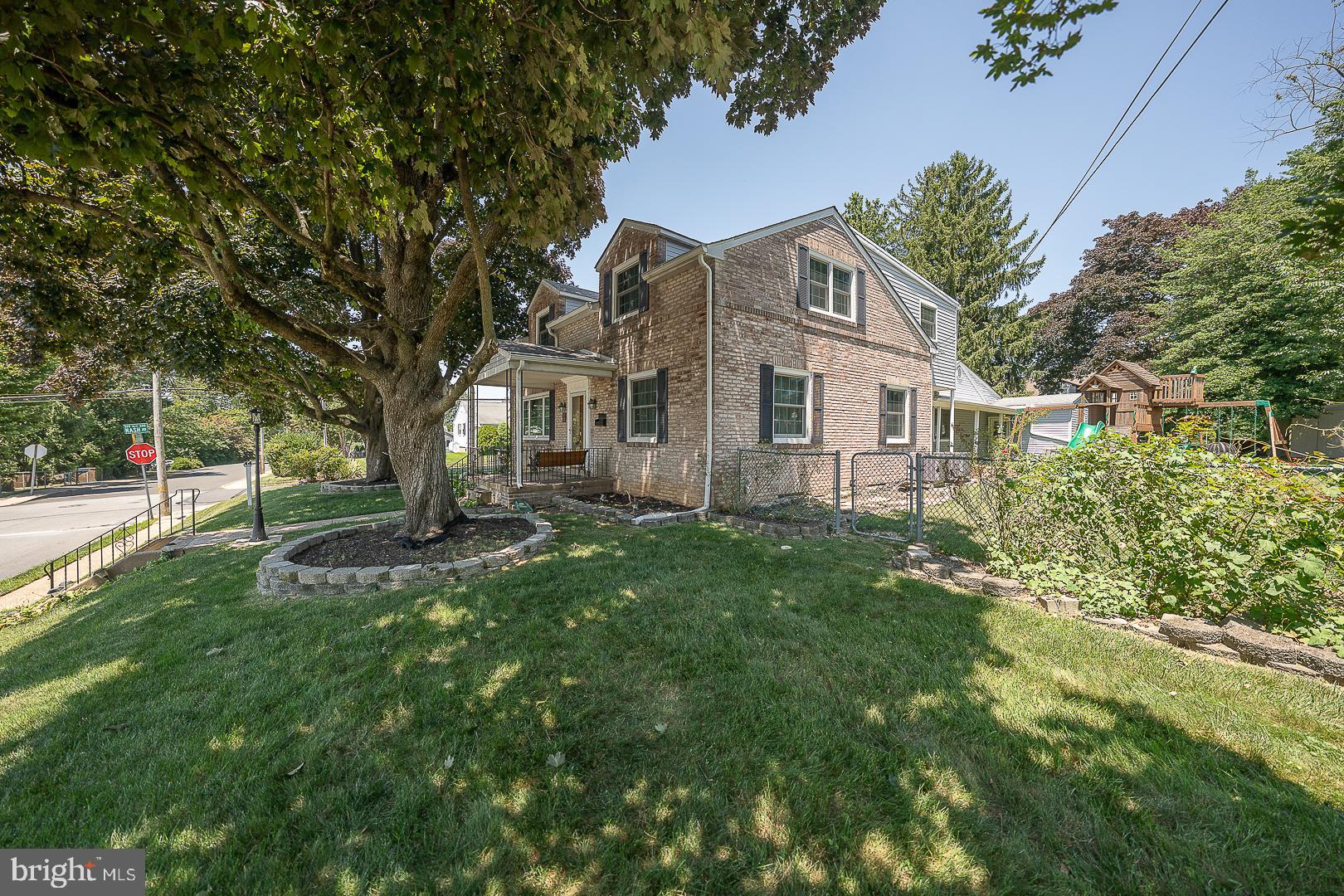 WILLOW GROVE - Residential