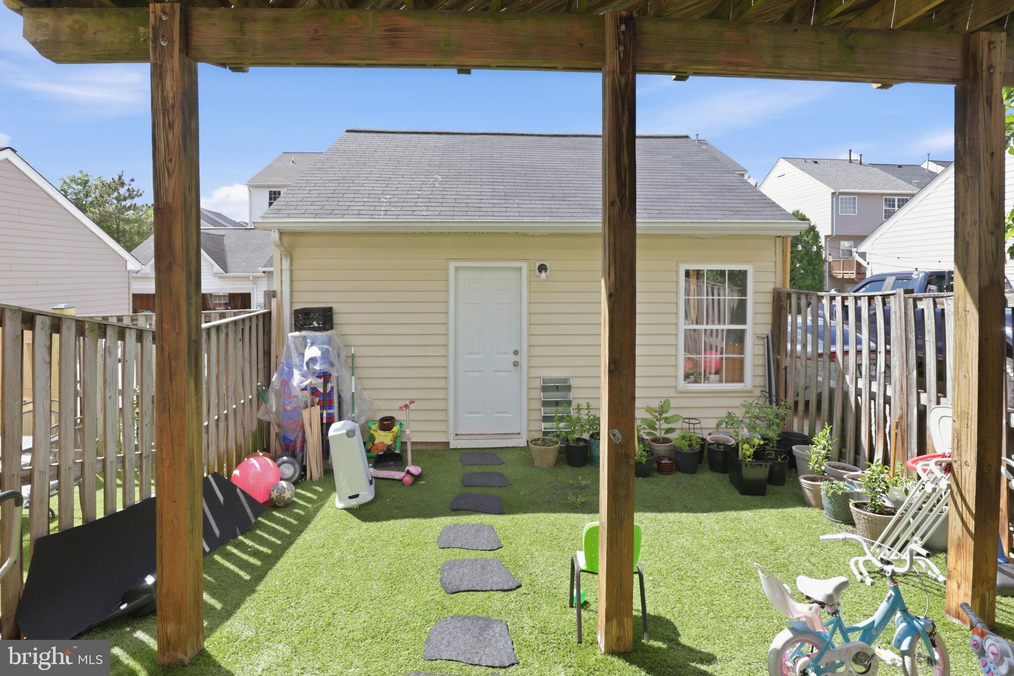 GROVEWOOD - Residential