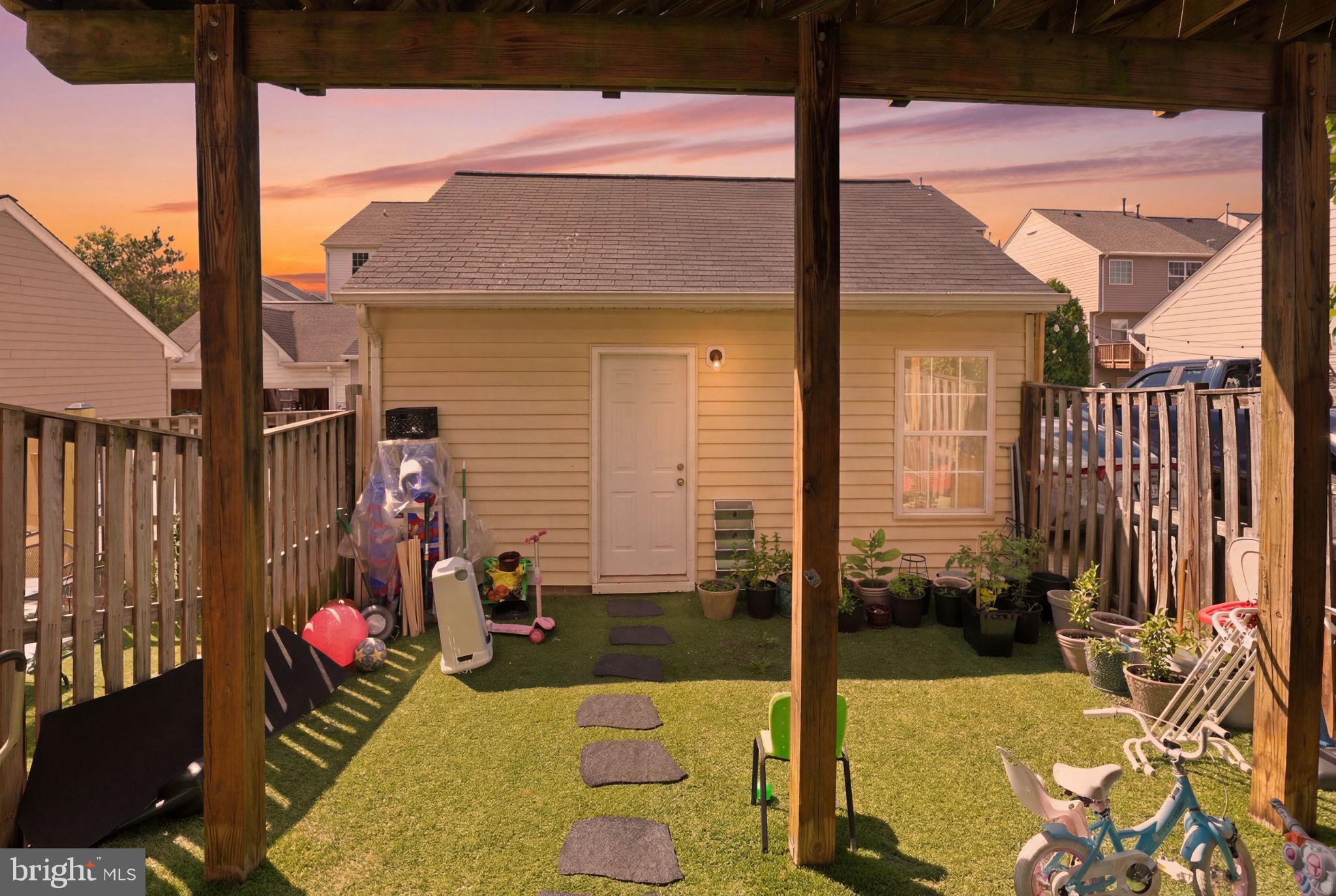 GROVEWOOD - Residential