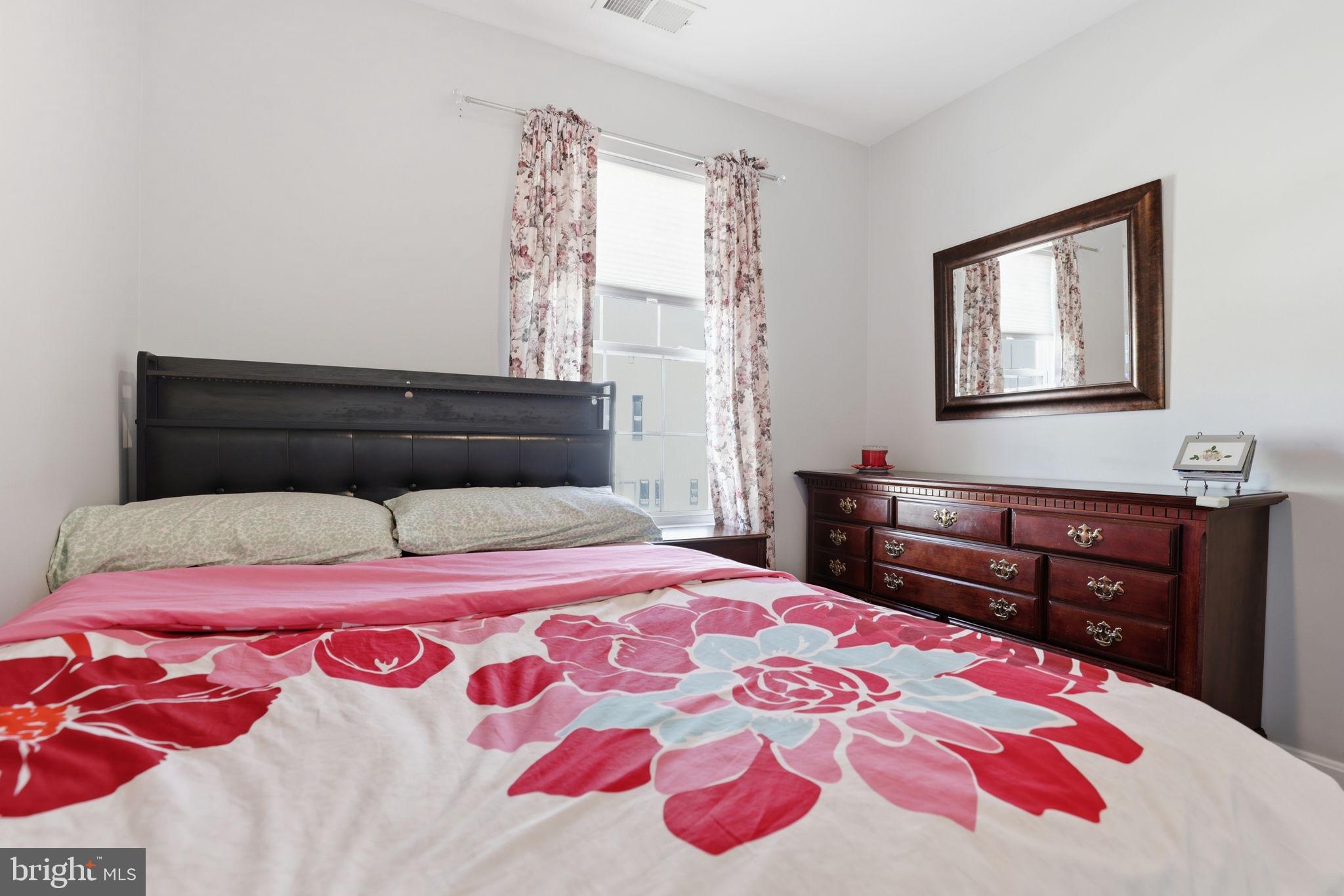 GROVEWOOD - Residential