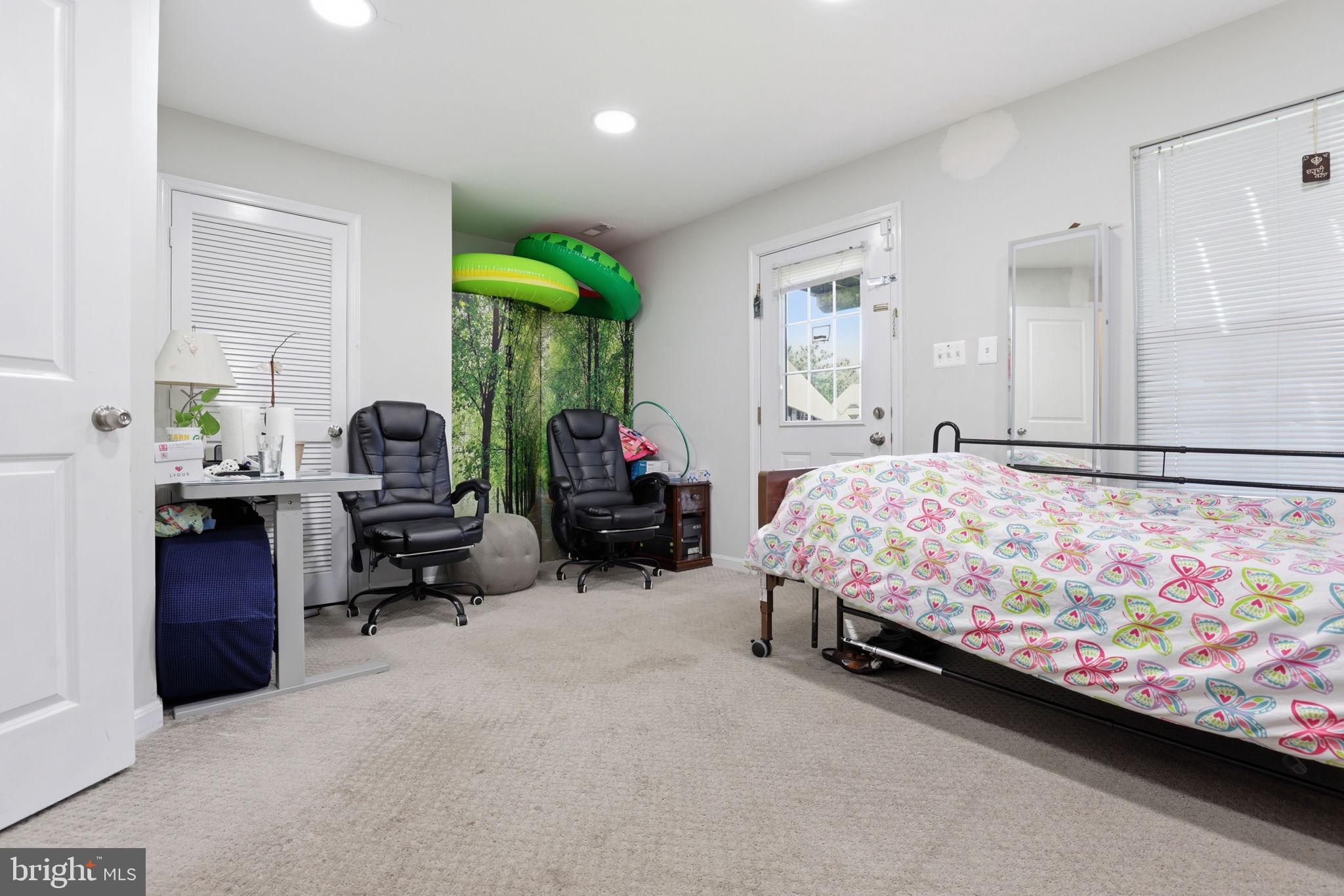 GROVEWOOD - Residential