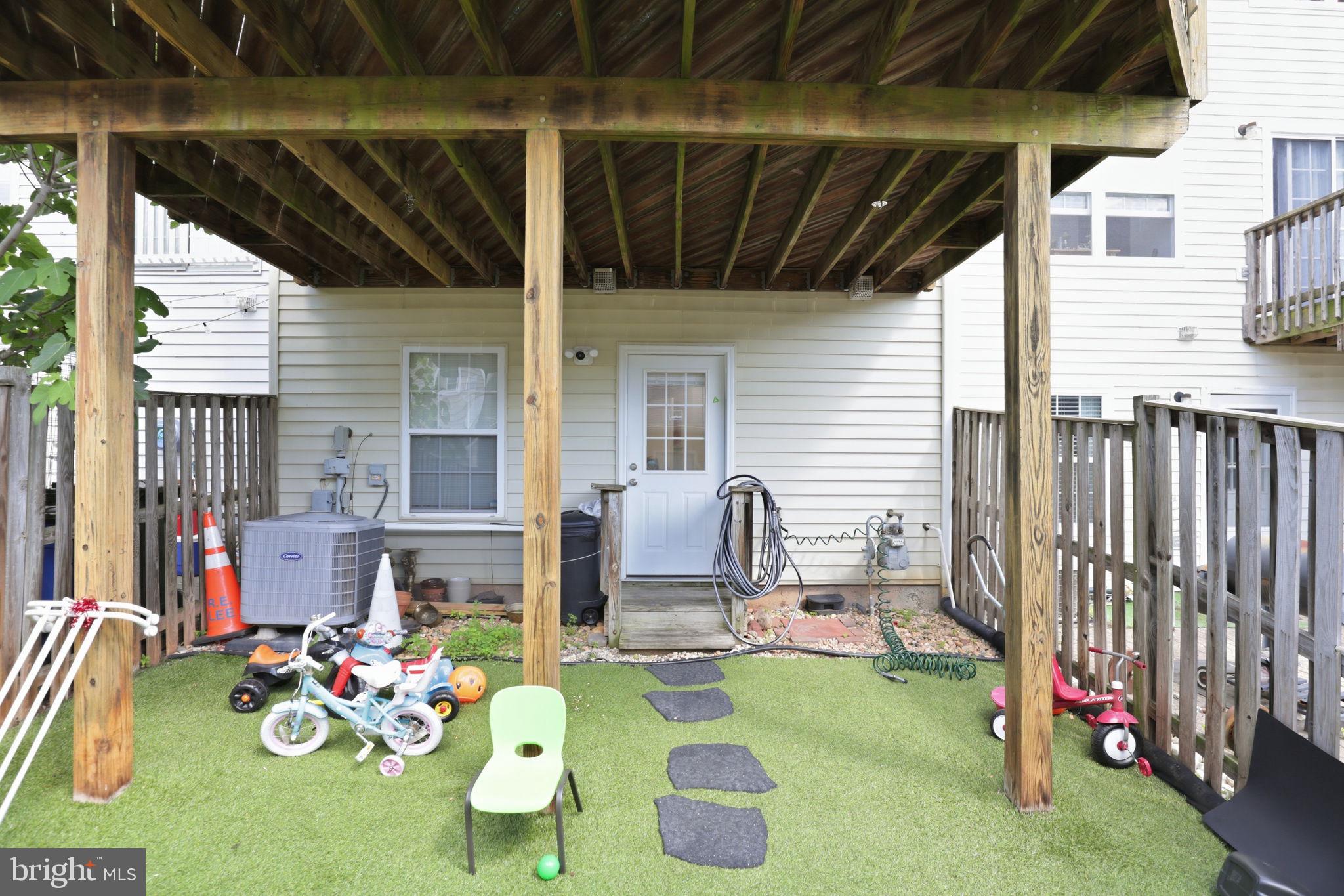 GROVEWOOD - Residential