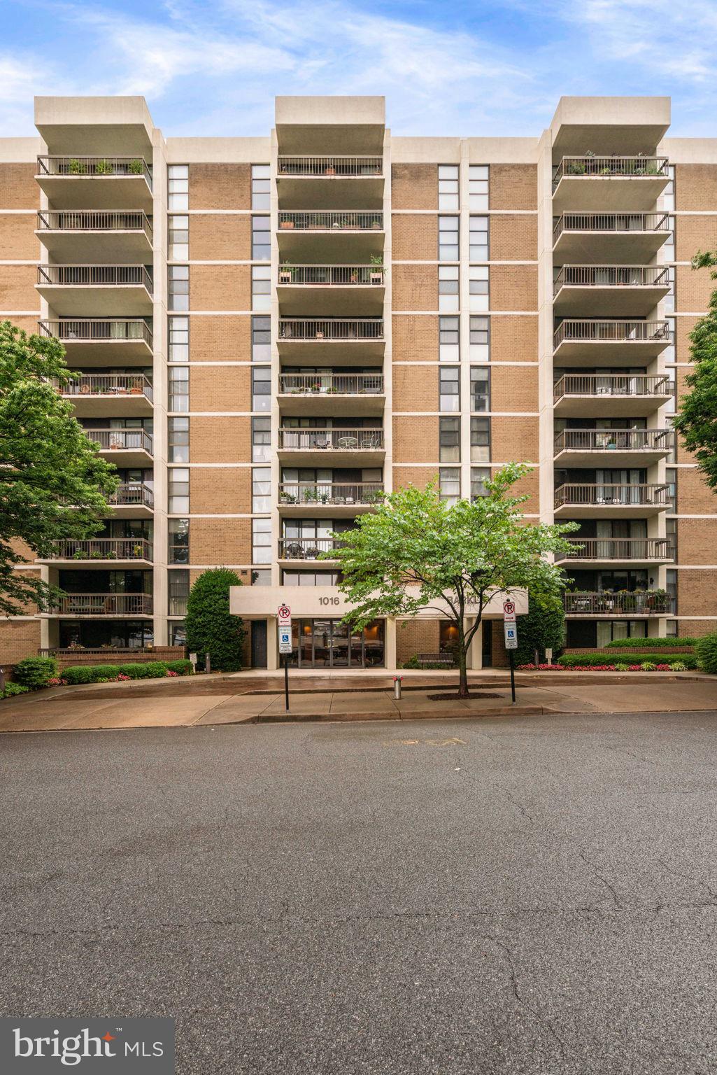 THE BARKLEY - Residential