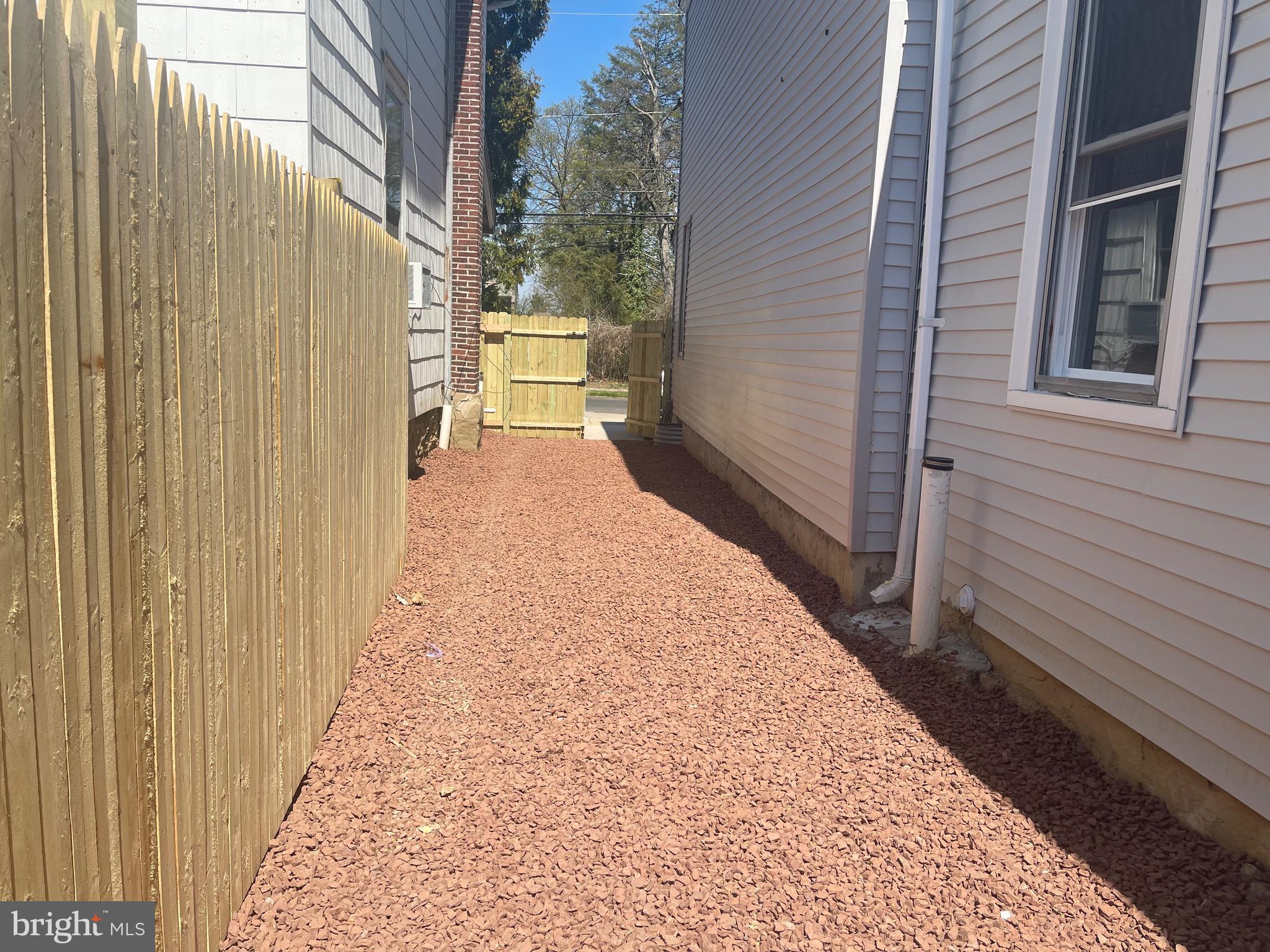 ASHBOURNE MEADOWS - Residential