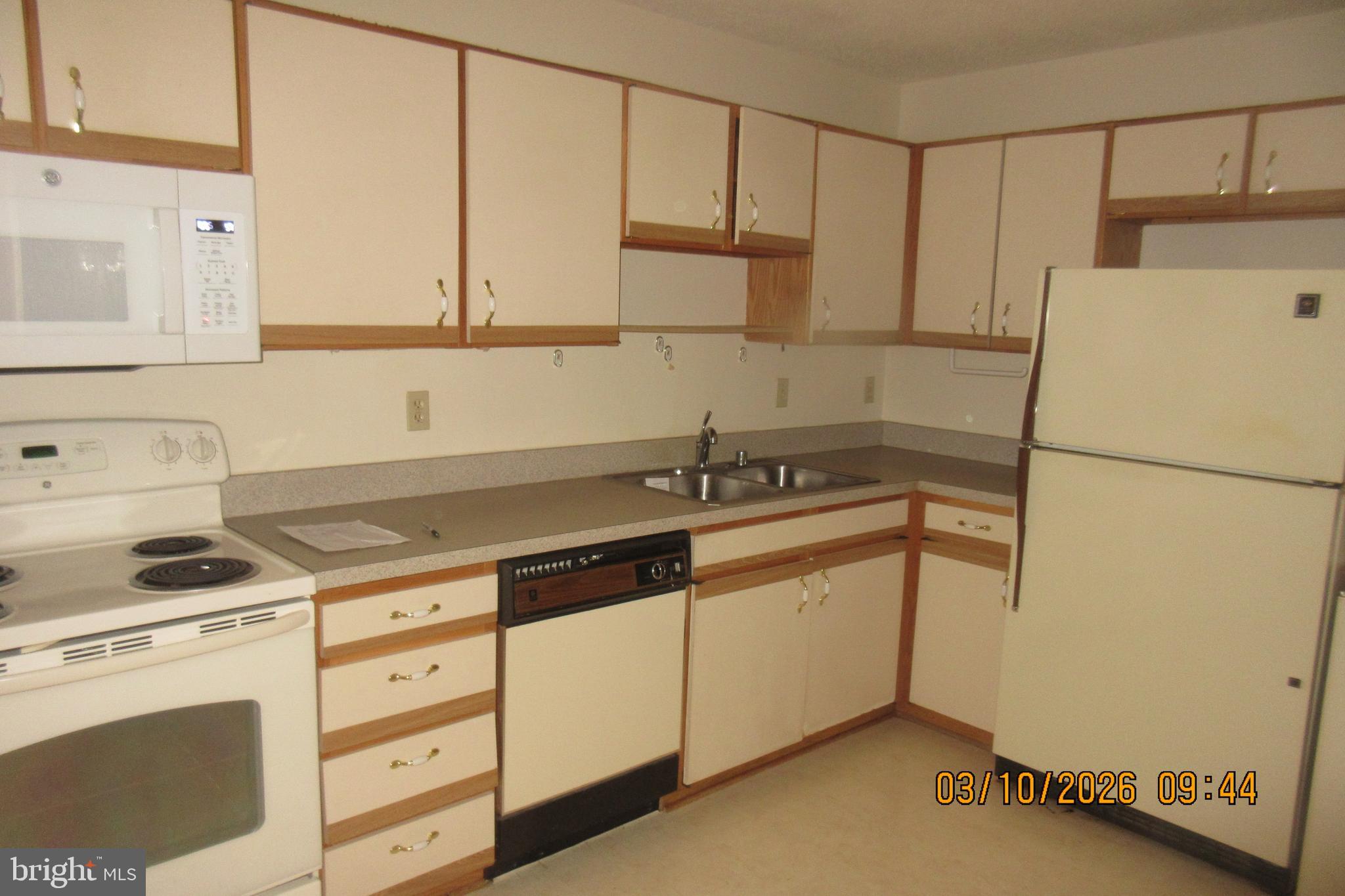 GREENS AT LEISURE WORLD - Residential