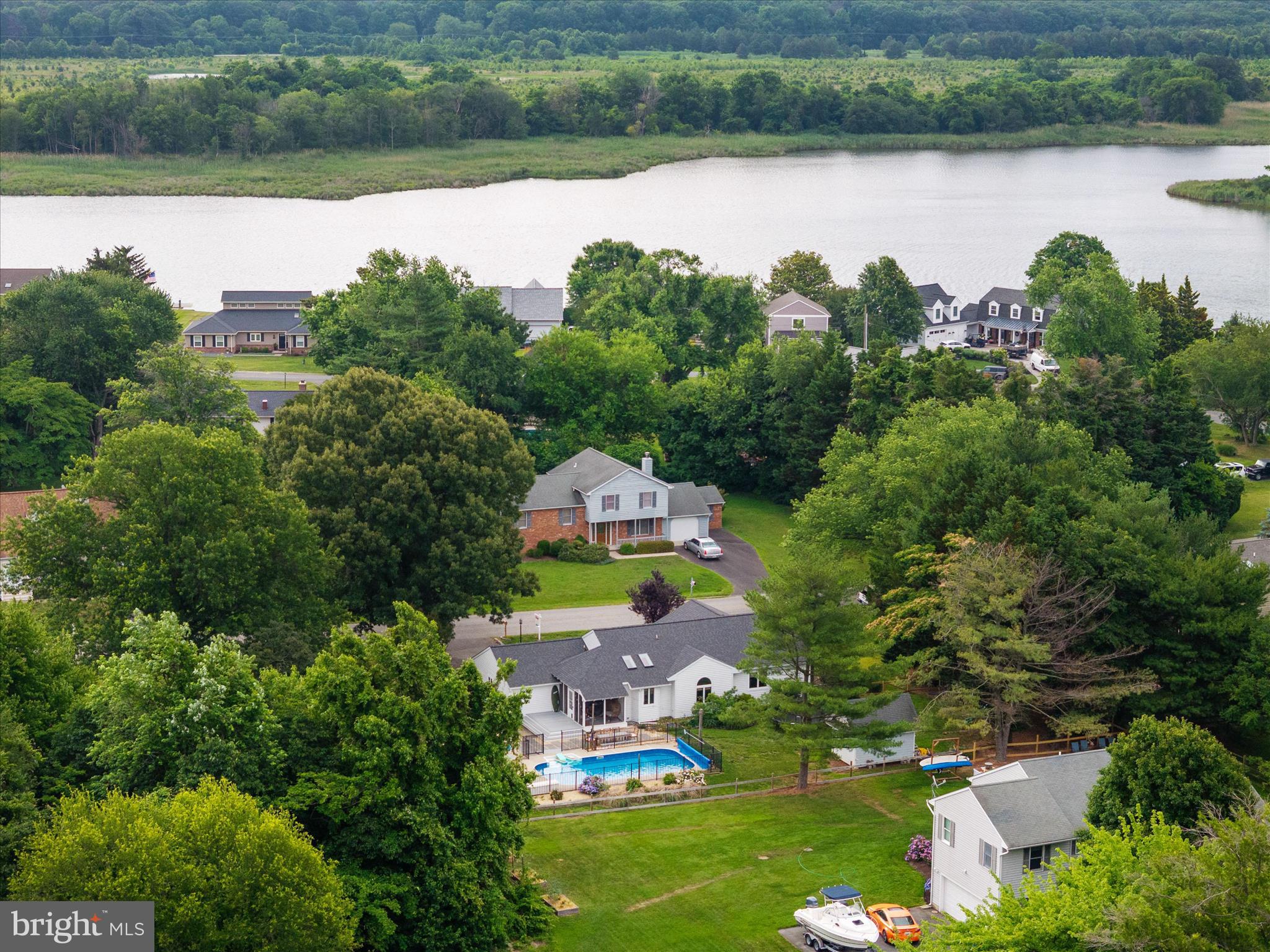 QUEEN ANNE COLONY - Residential