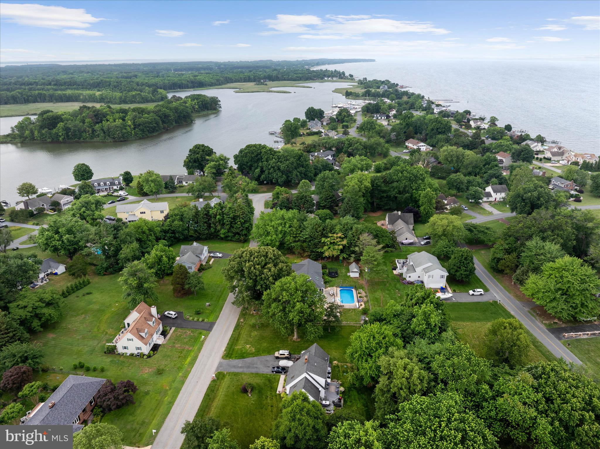 QUEEN ANNE COLONY - Residential