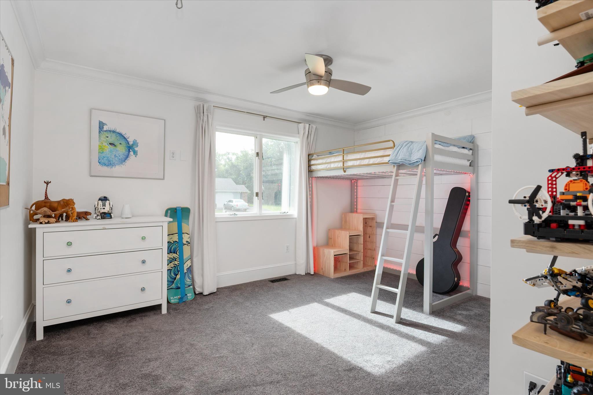 QUEEN ANNE COLONY - Residential
