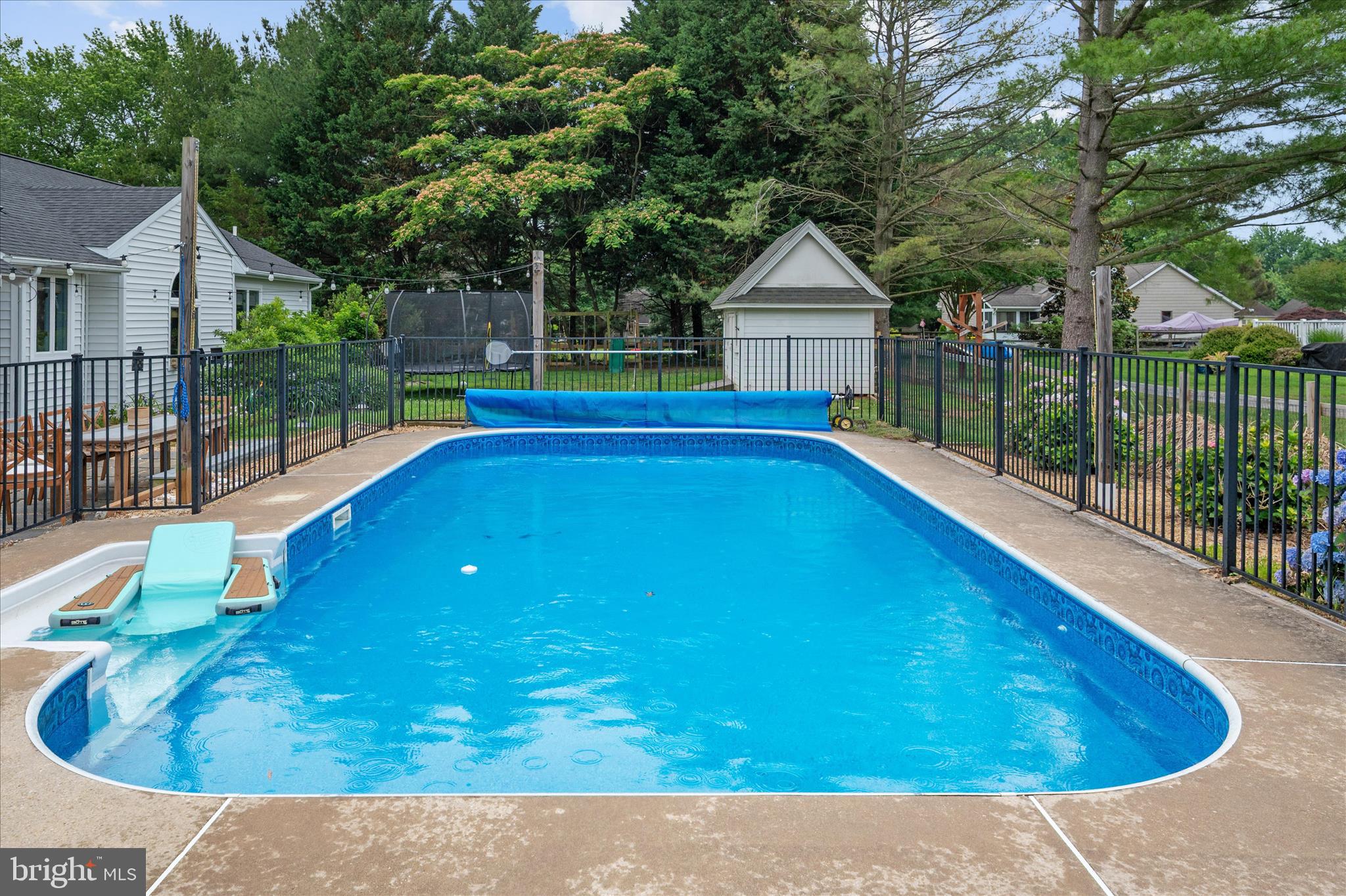 QUEEN ANNE COLONY - Residential
