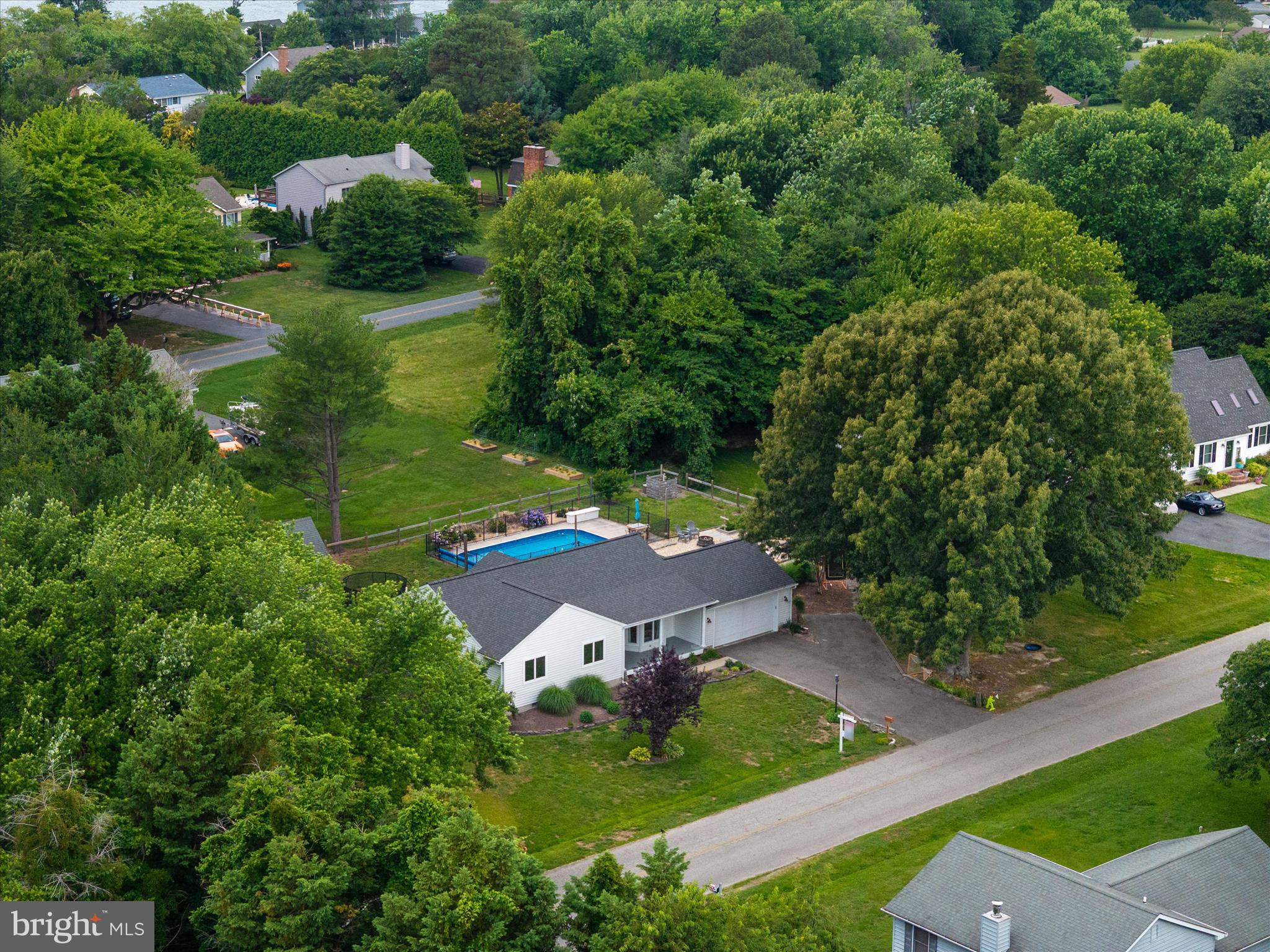 QUEEN ANNE COLONY - Residential