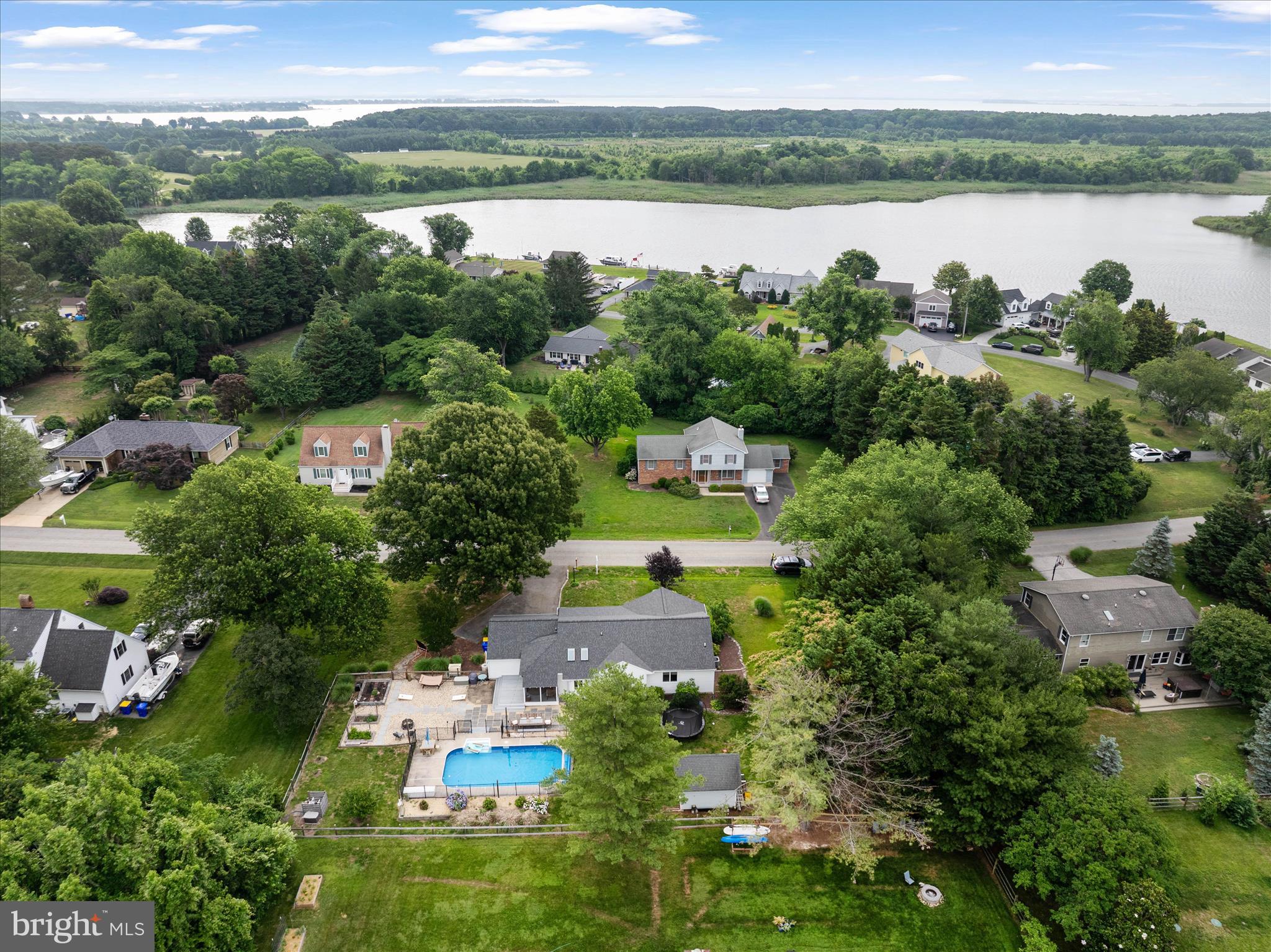 QUEEN ANNE COLONY - Residential
