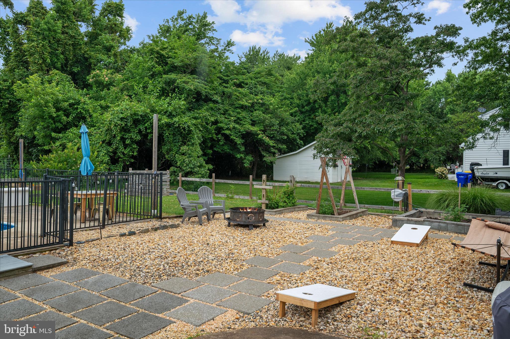 QUEEN ANNE COLONY - Residential