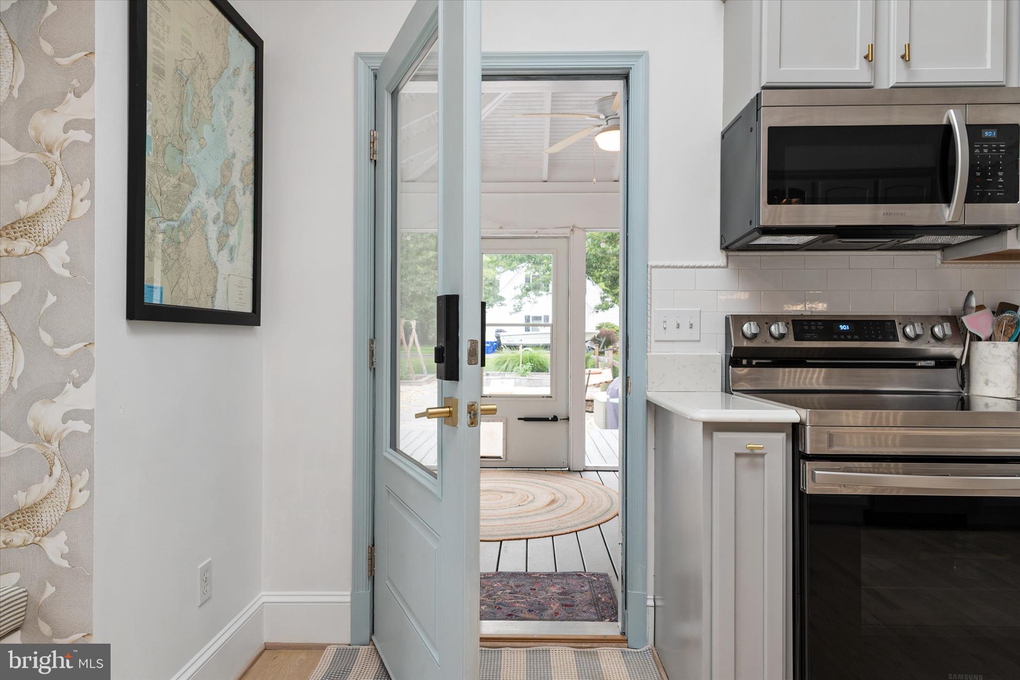 QUEEN ANNE COLONY - Residential