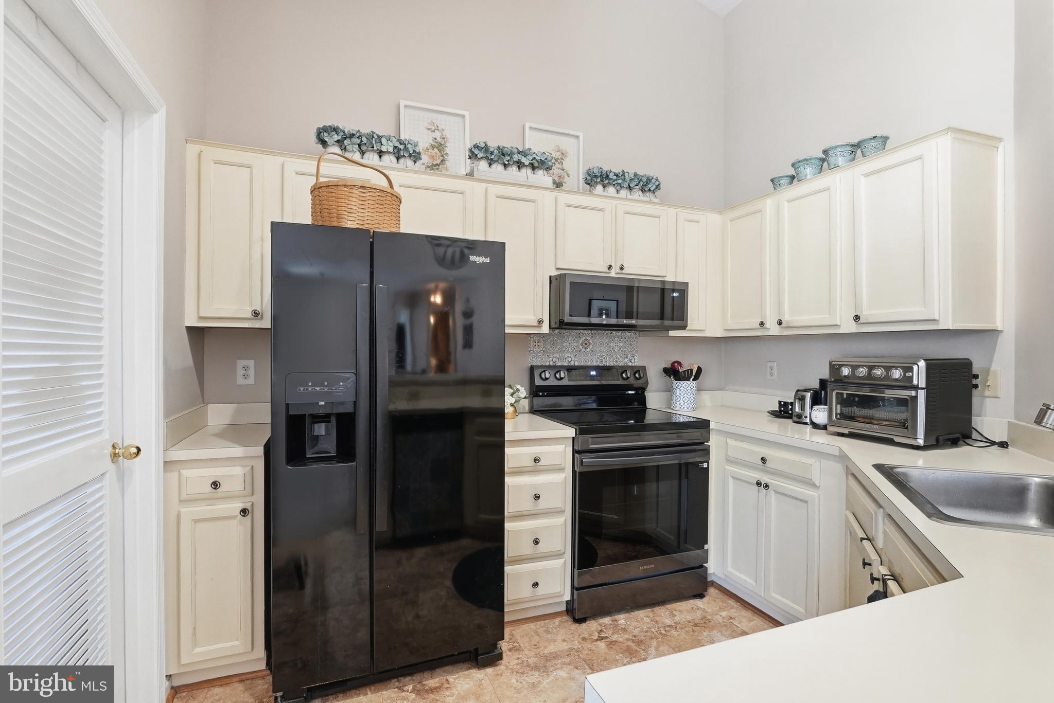 CEDARS OF WARRENTON - Residential