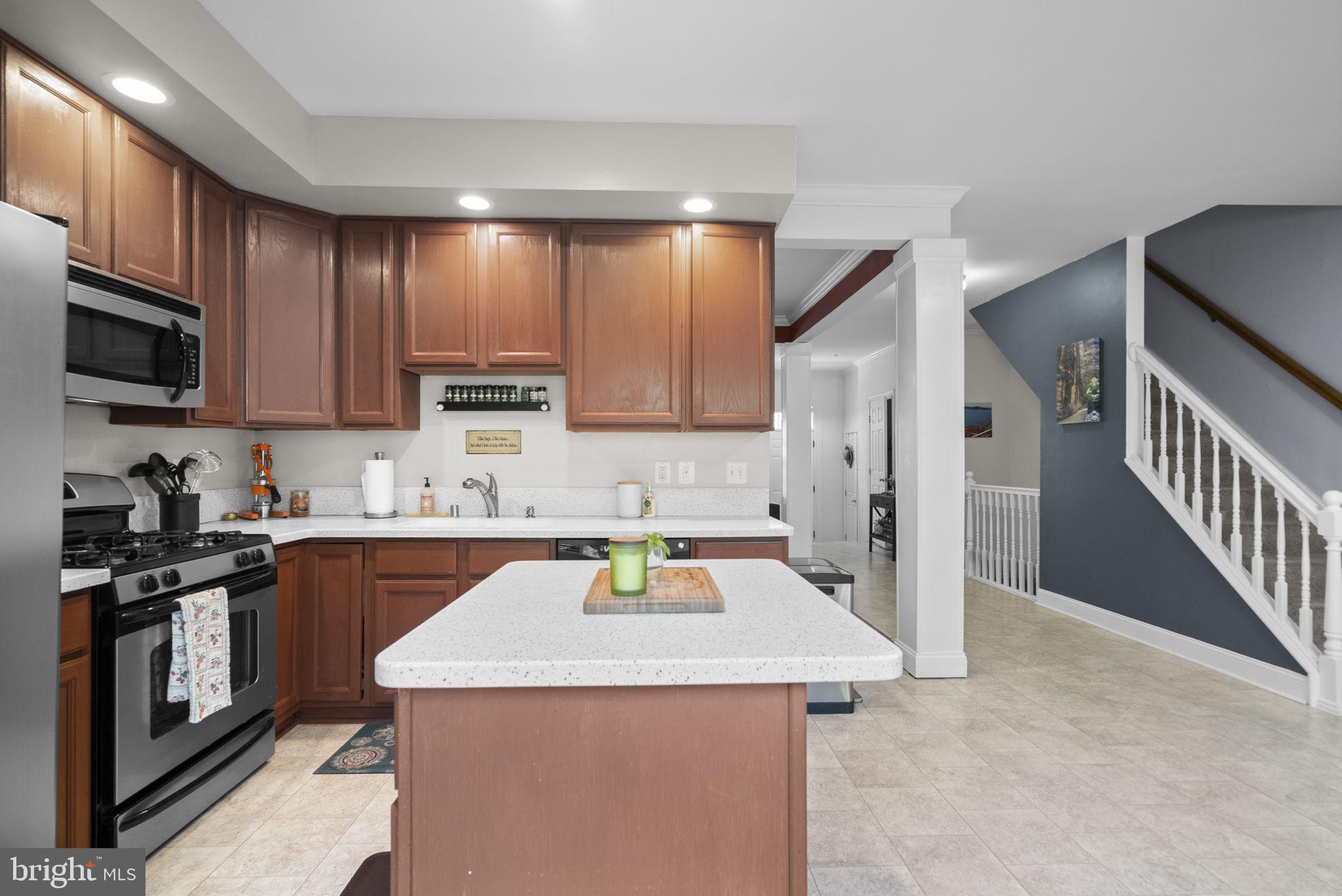 RUSSETT - Residential