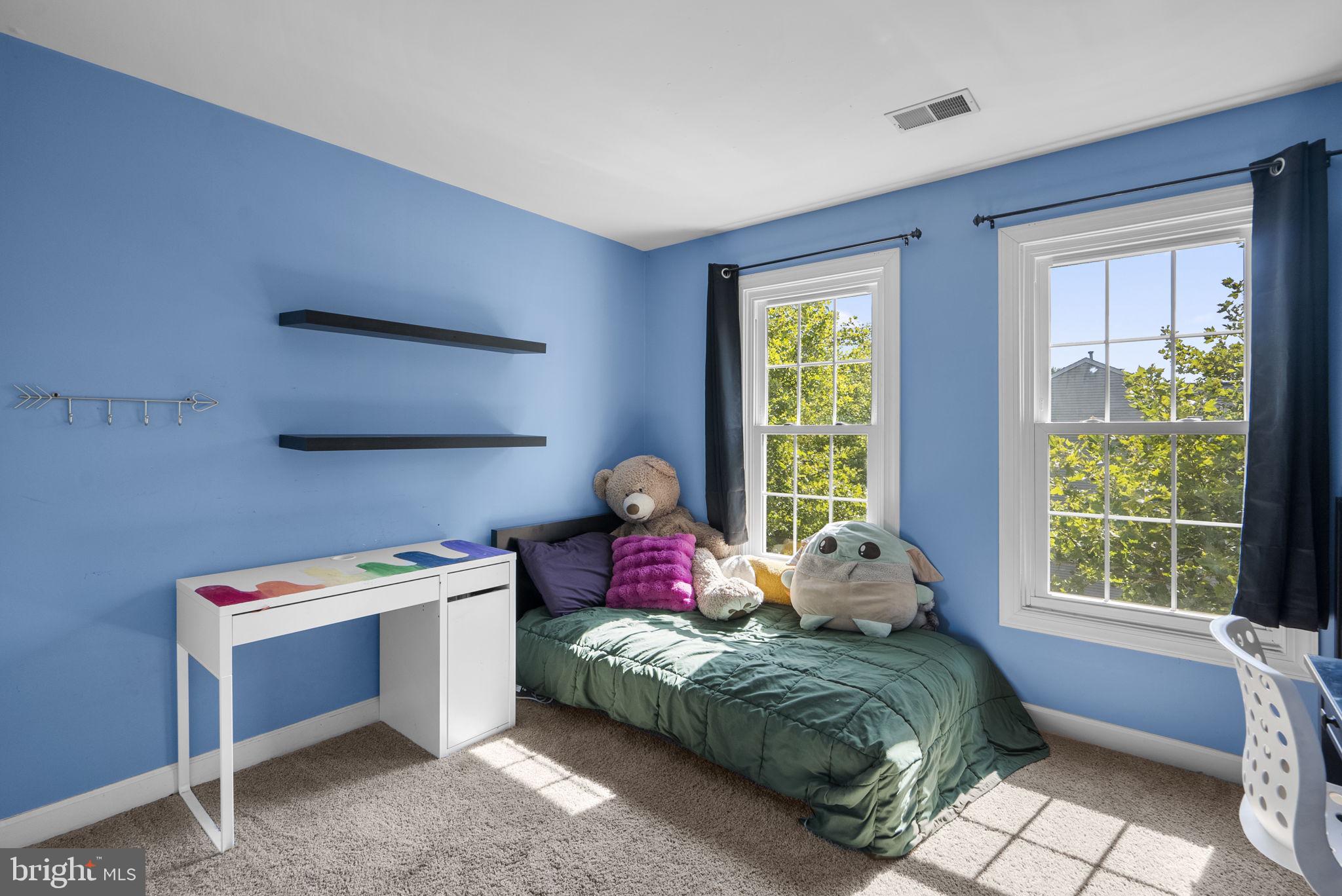 RUSSETT - Residential