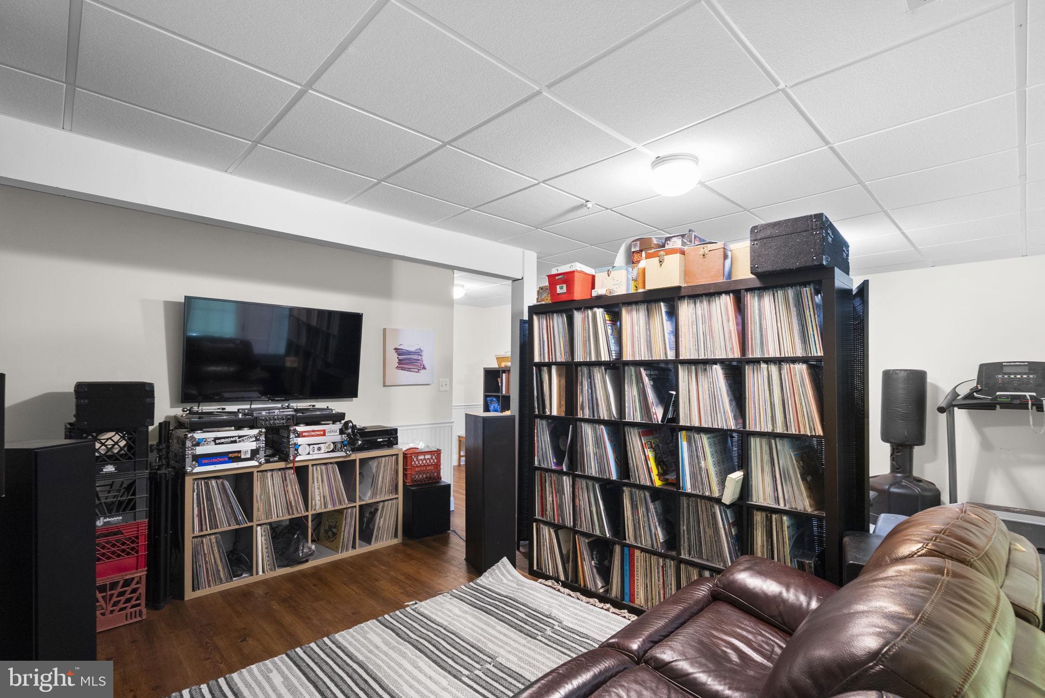 RUSSETT - Residential