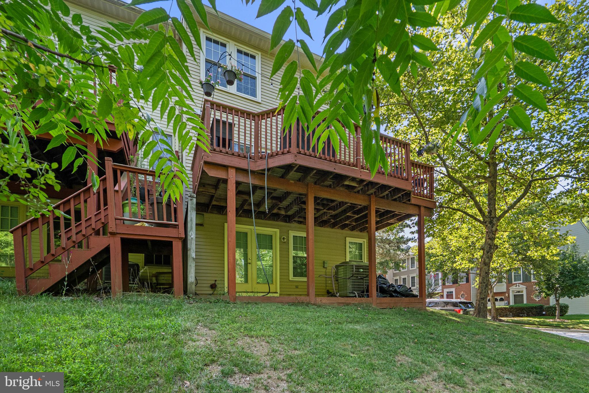 RUSSETT - Residential