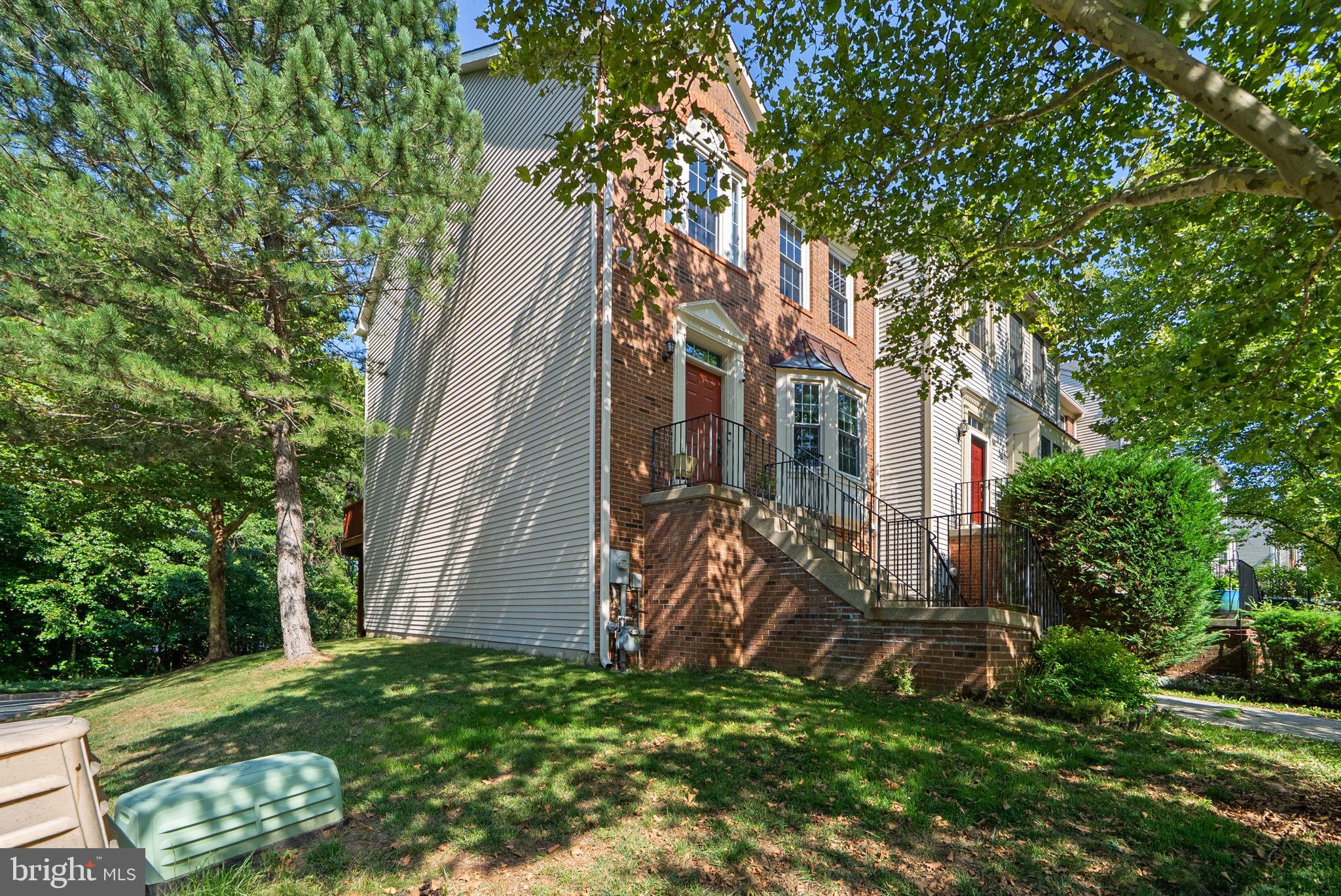 RUSSETT - Residential