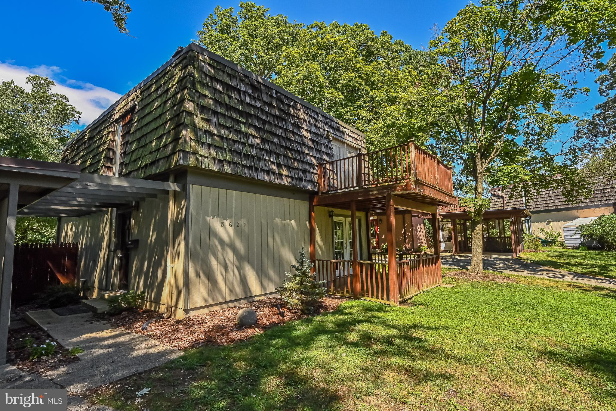 SUMMIT VEITCH - Residential Lease