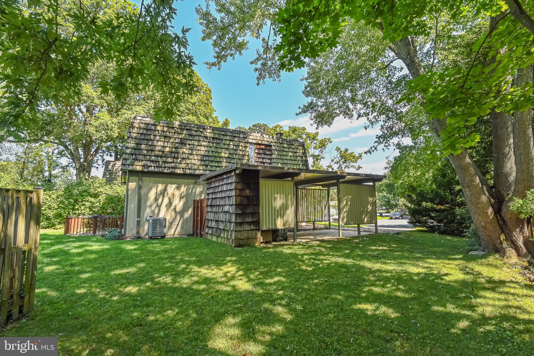 SUMMIT VEITCH - Residential Lease