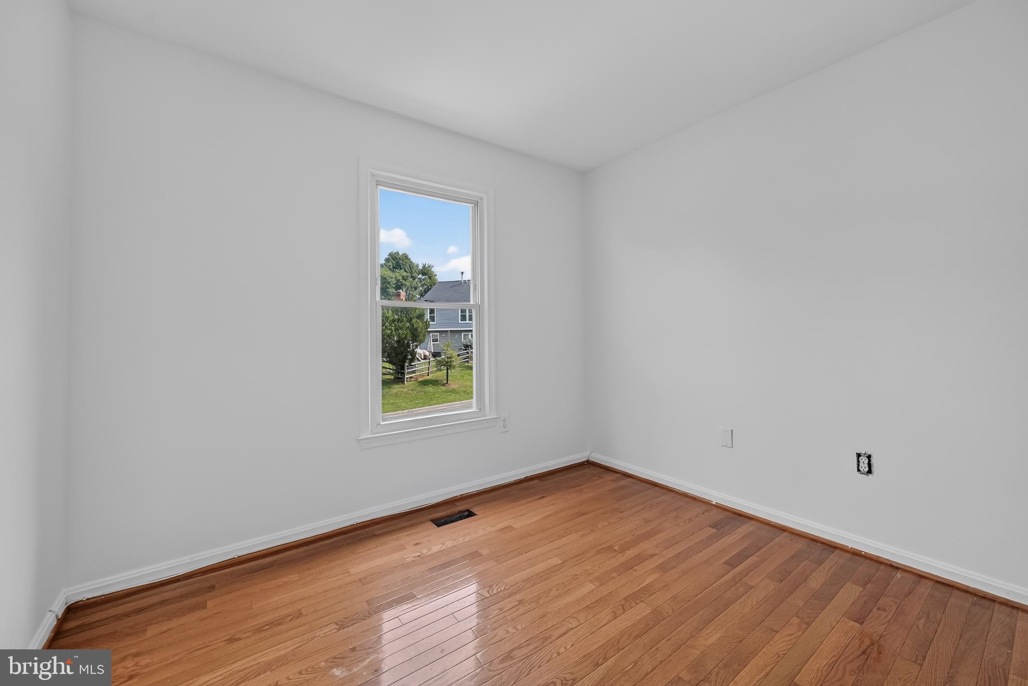 HALLOWELL - Residential