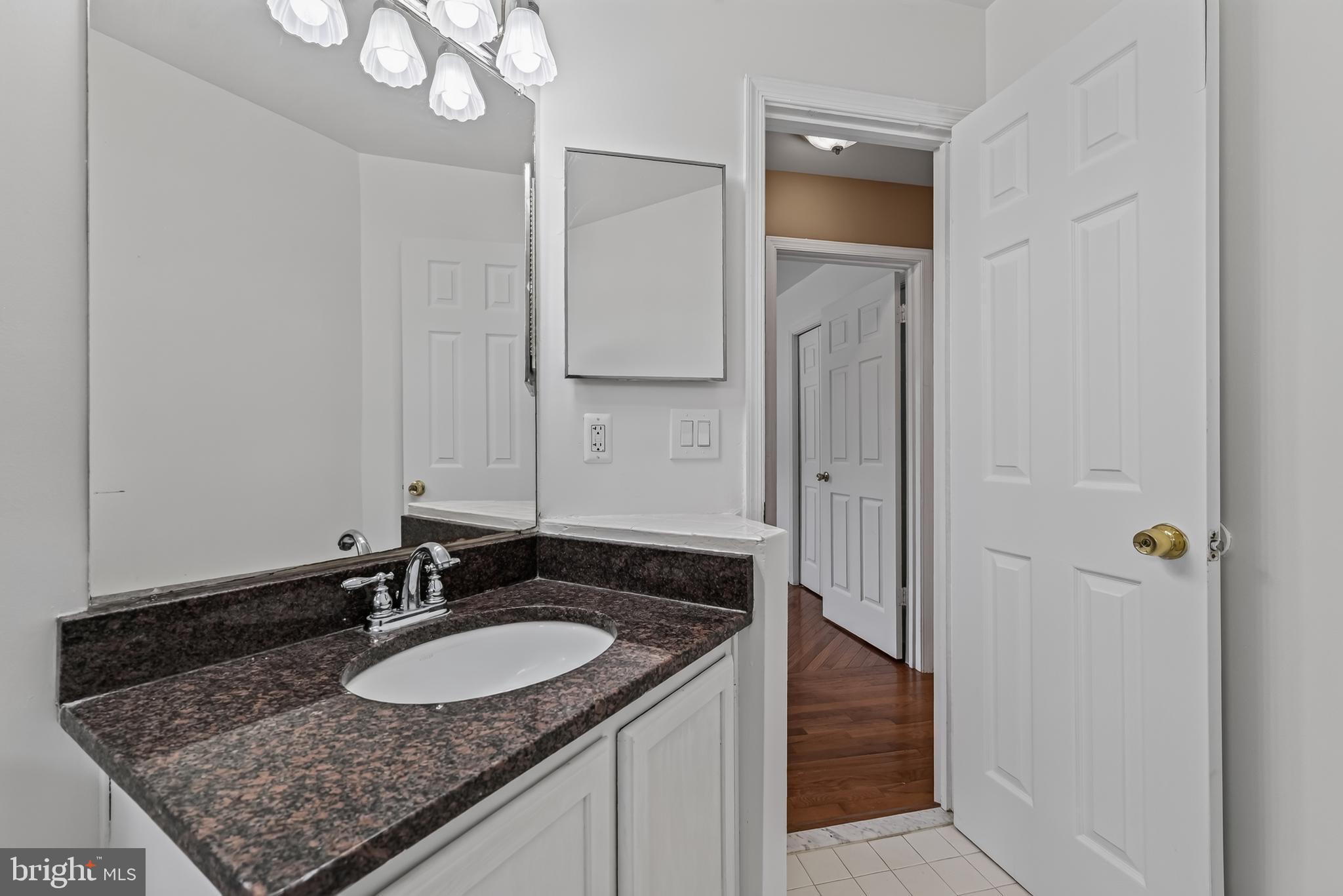 HALLOWELL - Residential