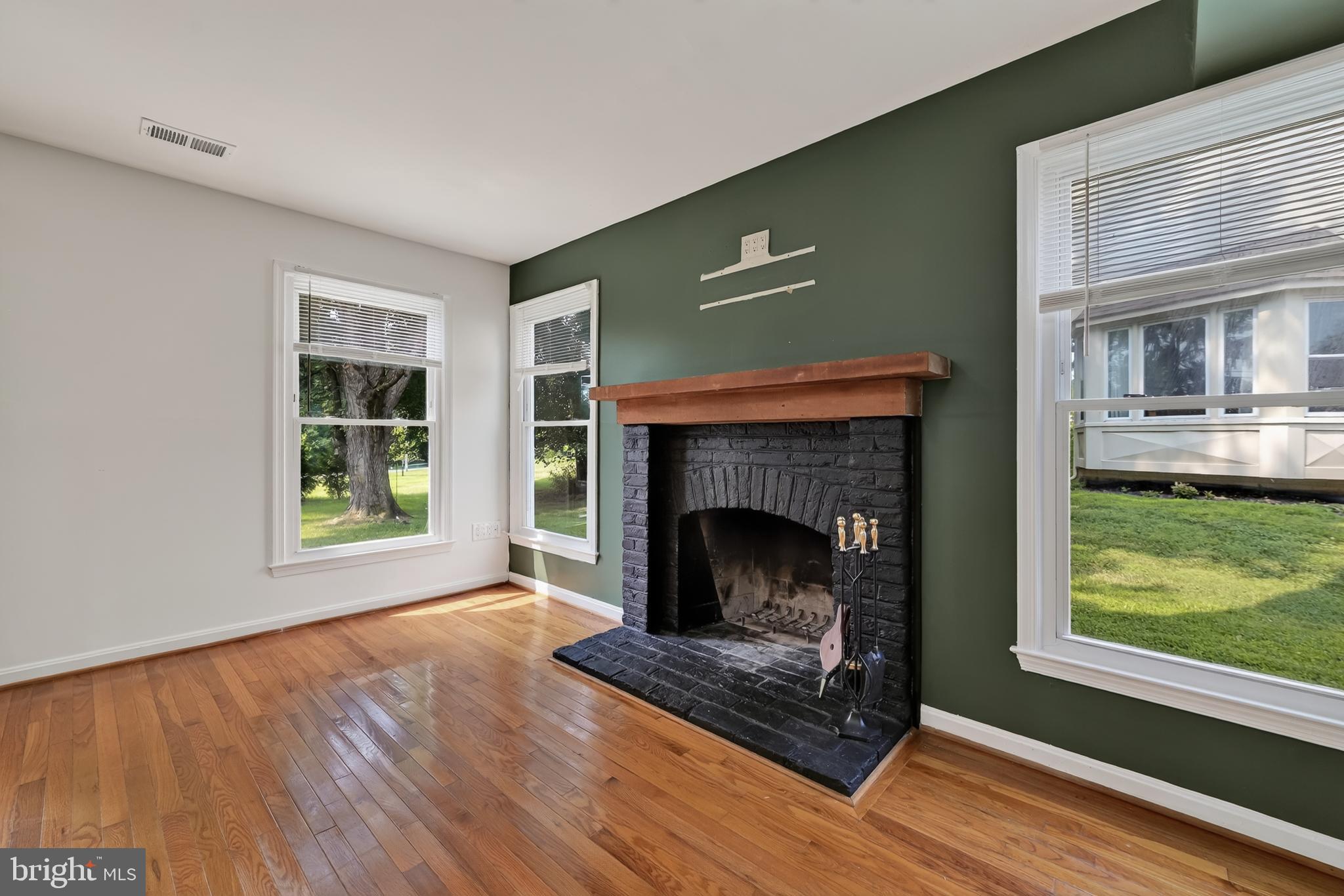 HALLOWELL - Residential