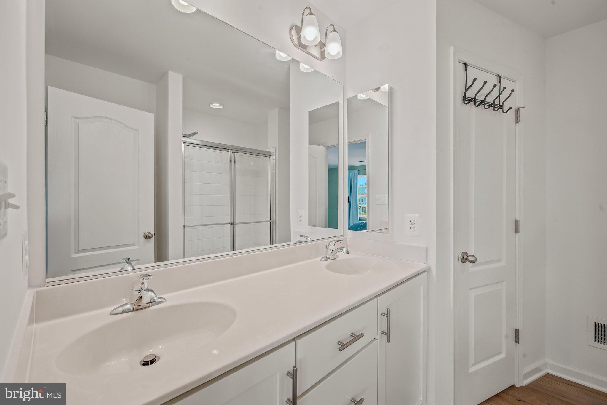 MCCAULEY CROSSING - Residential