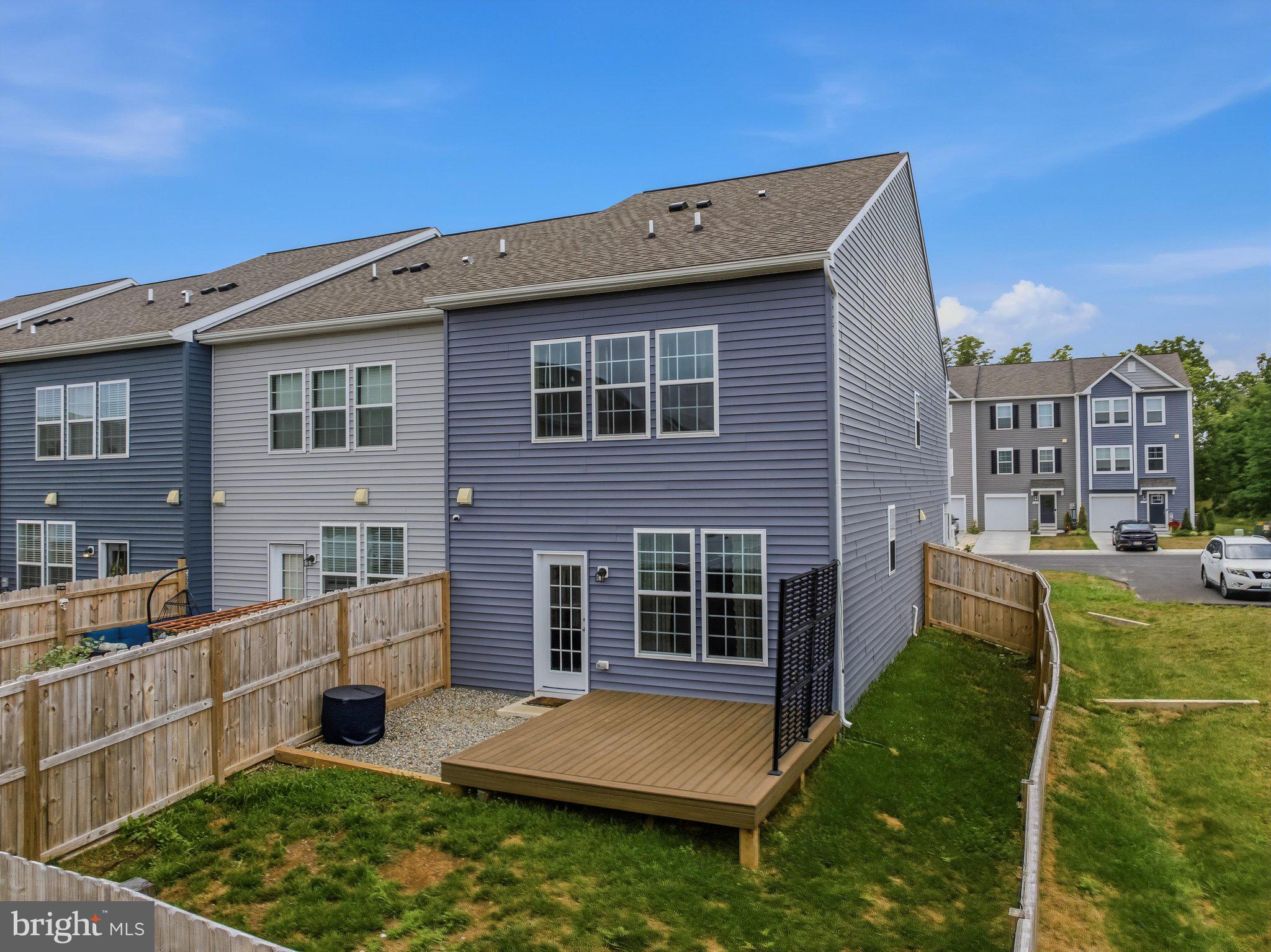 MCCAULEY CROSSING - Residential