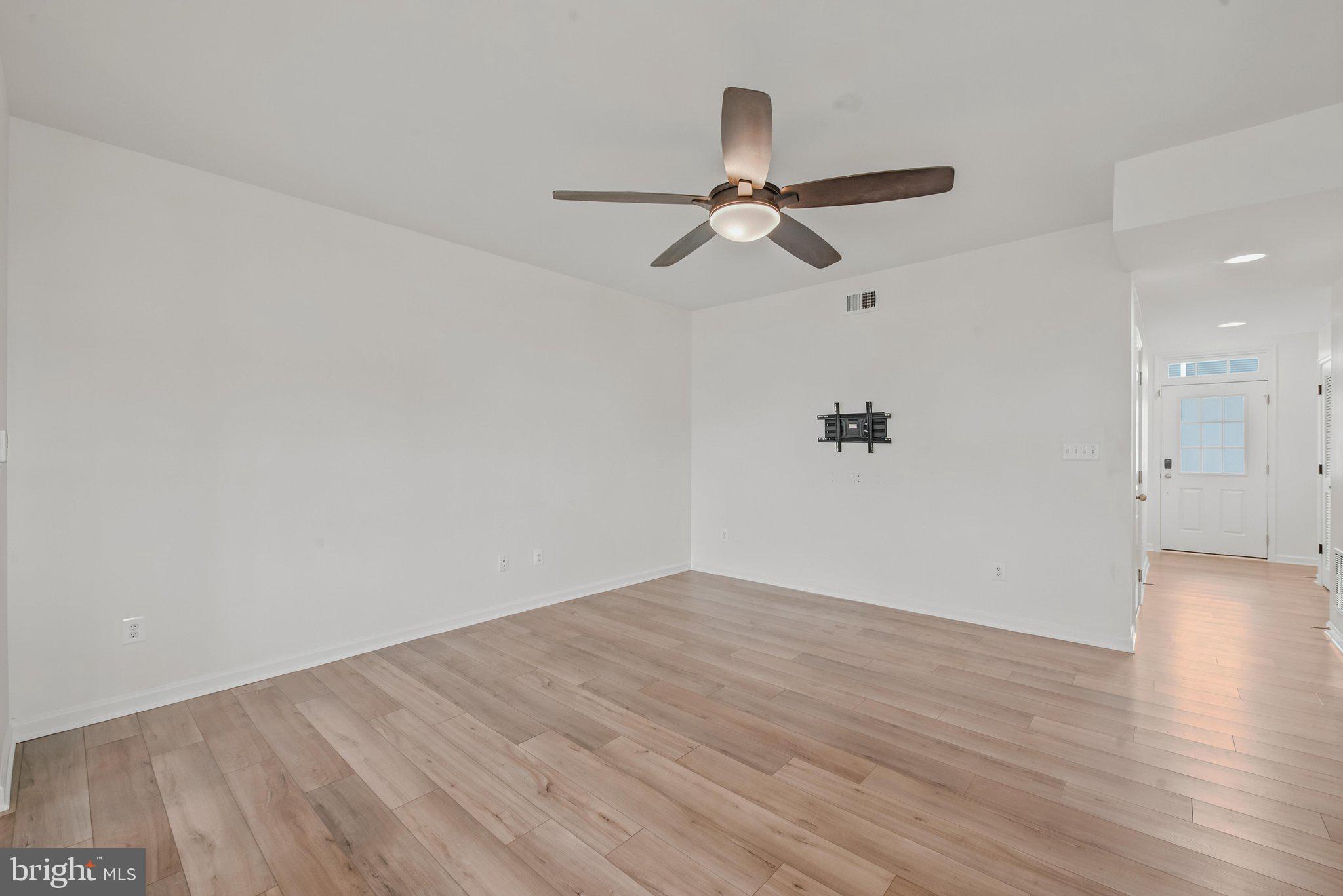 MCCAULEY CROSSING - Residential