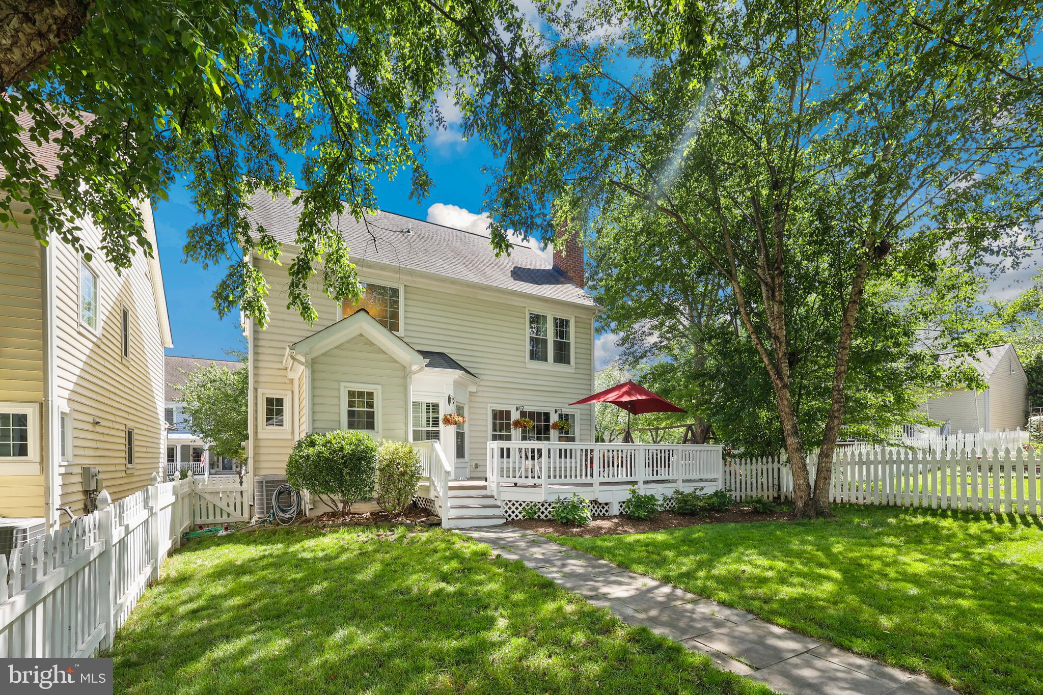 BELMONT GREENE - Residential