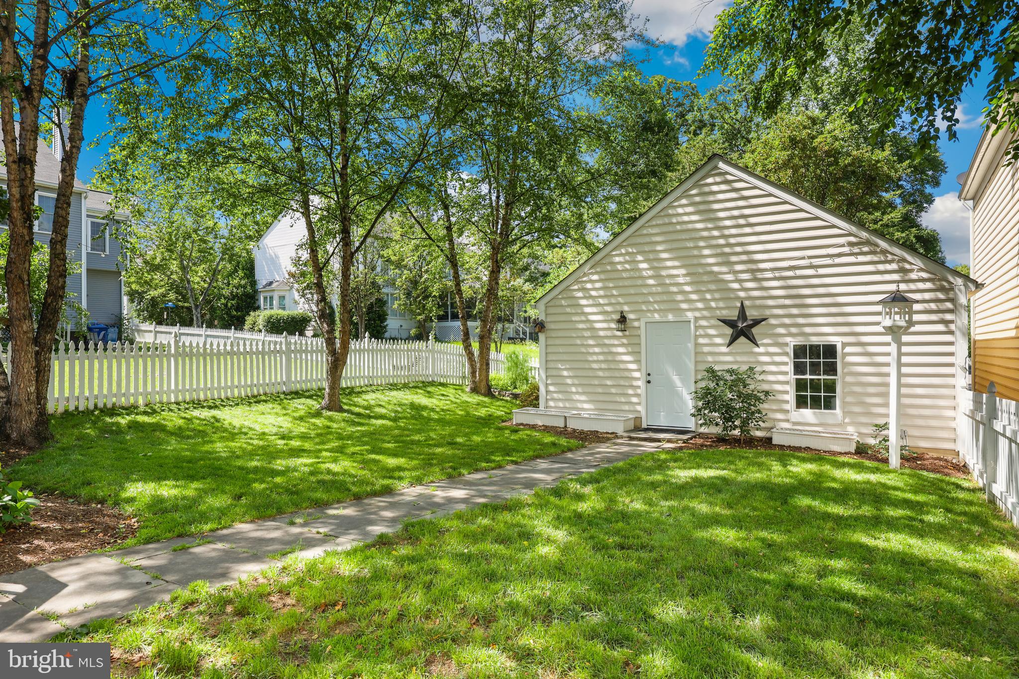 BELMONT GREENE - Residential