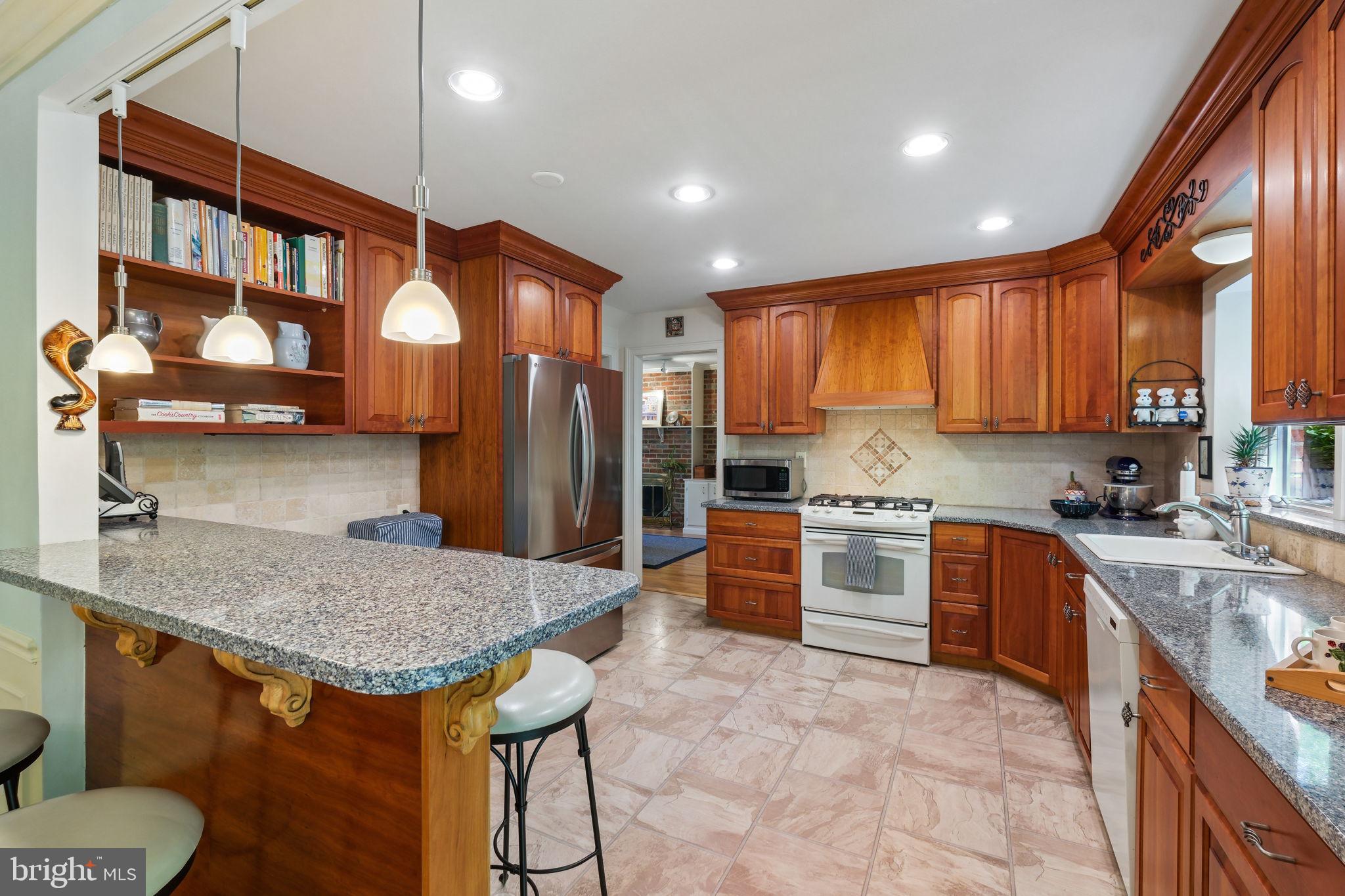 FALLS ORCHARD - Residential