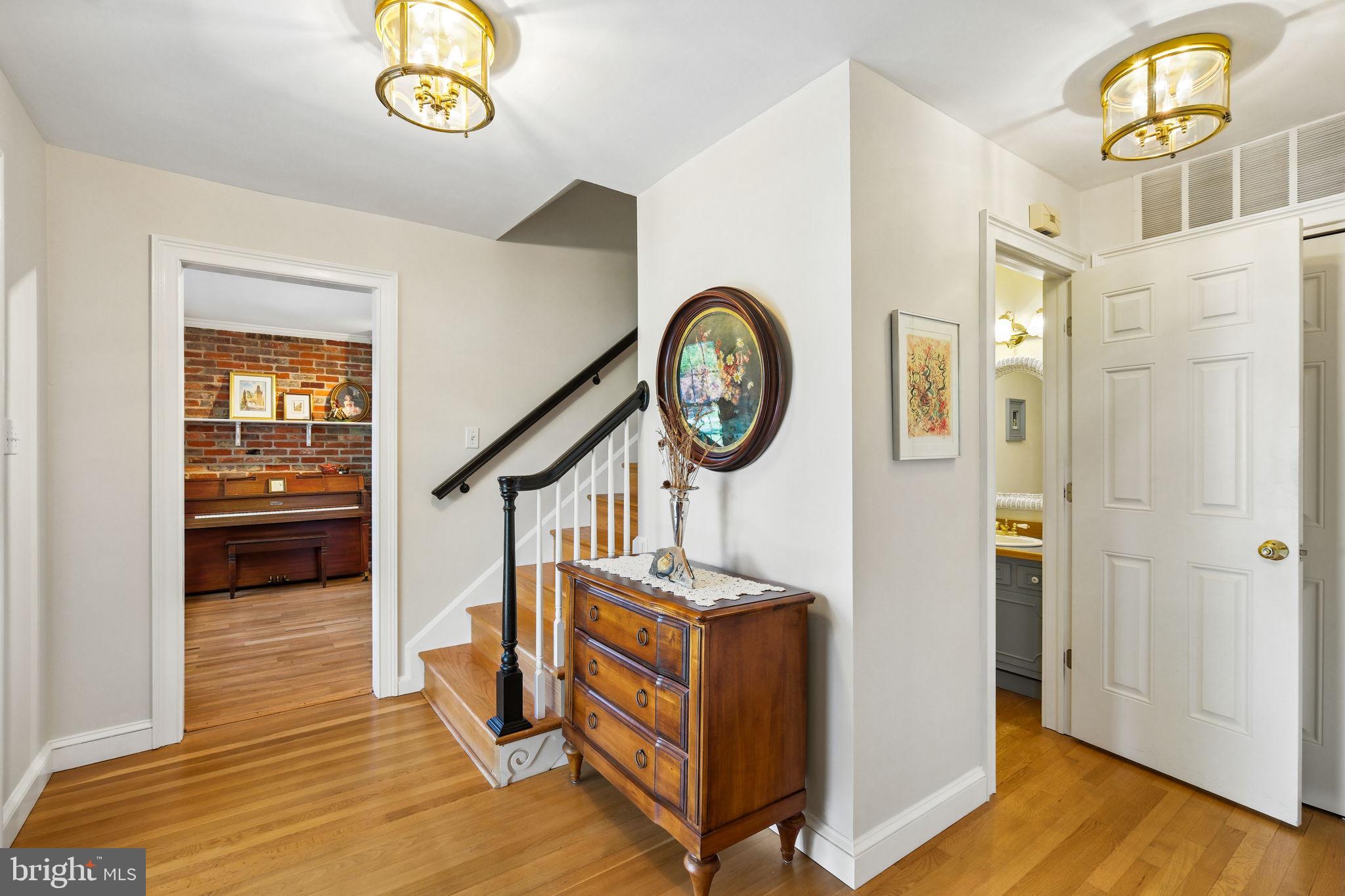 FALLS ORCHARD - Residential