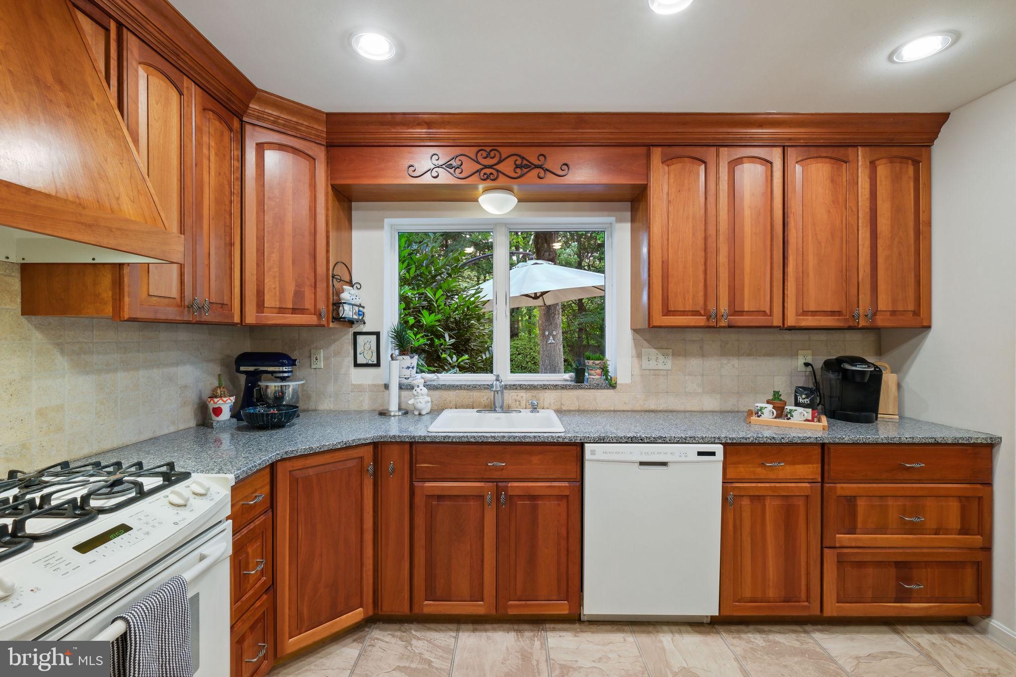 FALLS ORCHARD - Residential