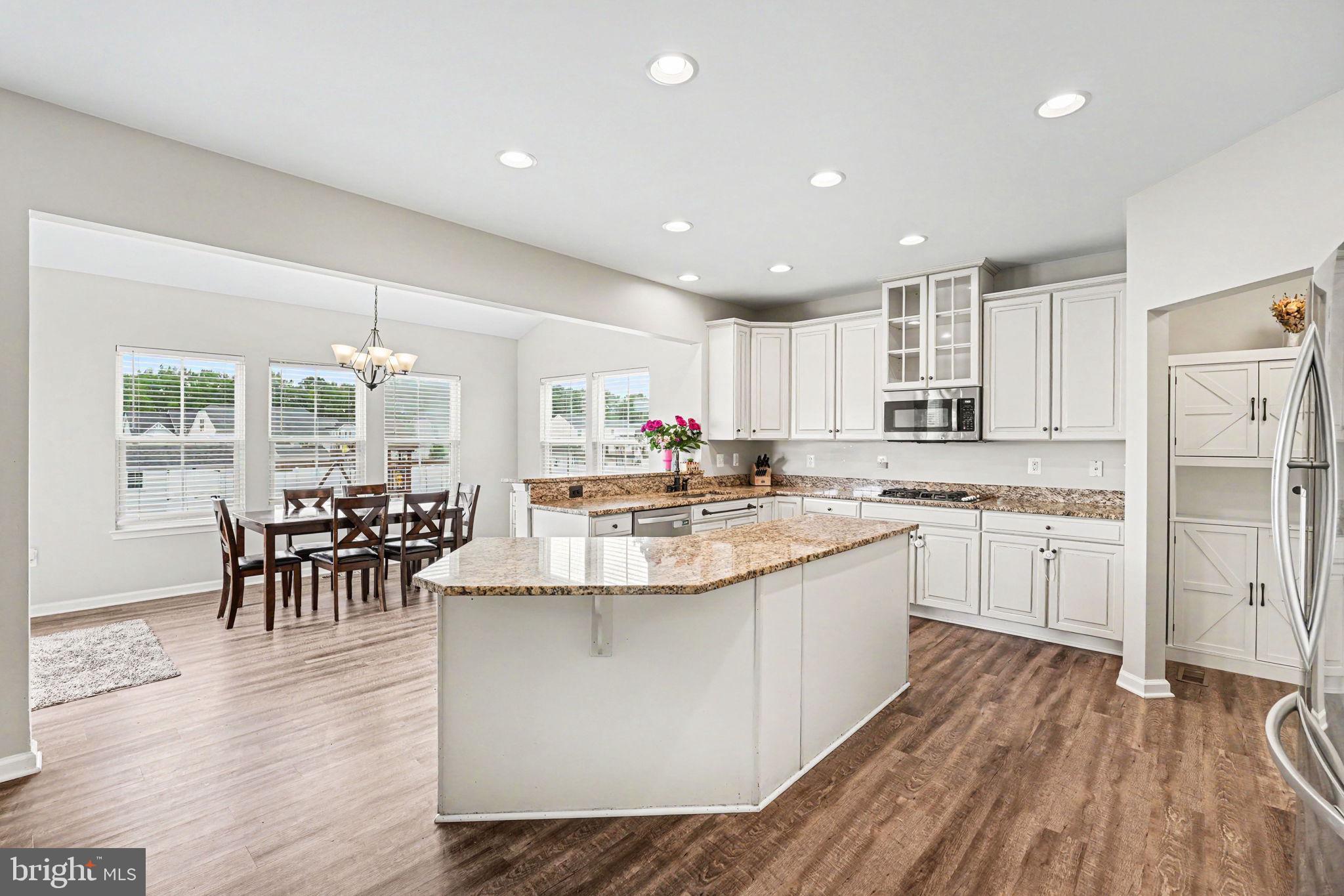 PELHAM'S EAST - Residential